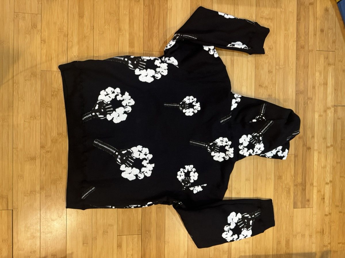 DENIM TEARS DENIM TEARS x HARDIES Tears First Wreath Hoodie - SIZE XL Size US XL / EU 56 / 4 - 11 Thumbnail