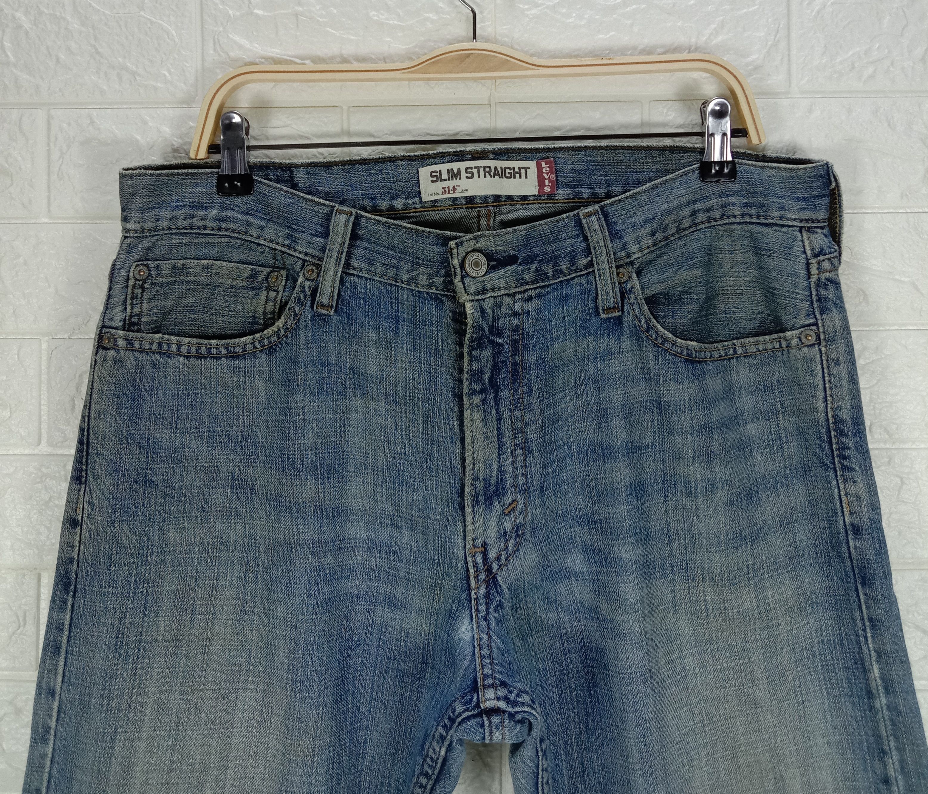 Levi's Vintage Levi's 514 Jeans Blue Wash Slim Straight Denim Size US 34 / EU 50 - 2 Thumbnail