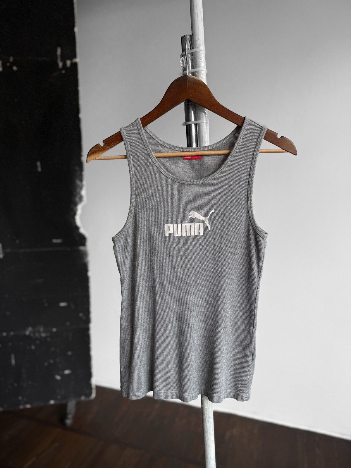 Puma Puma Womens Grey Ribbed Big Logo Tank Top Size L / US 10 / IT 46 - 1 Thumbnail
