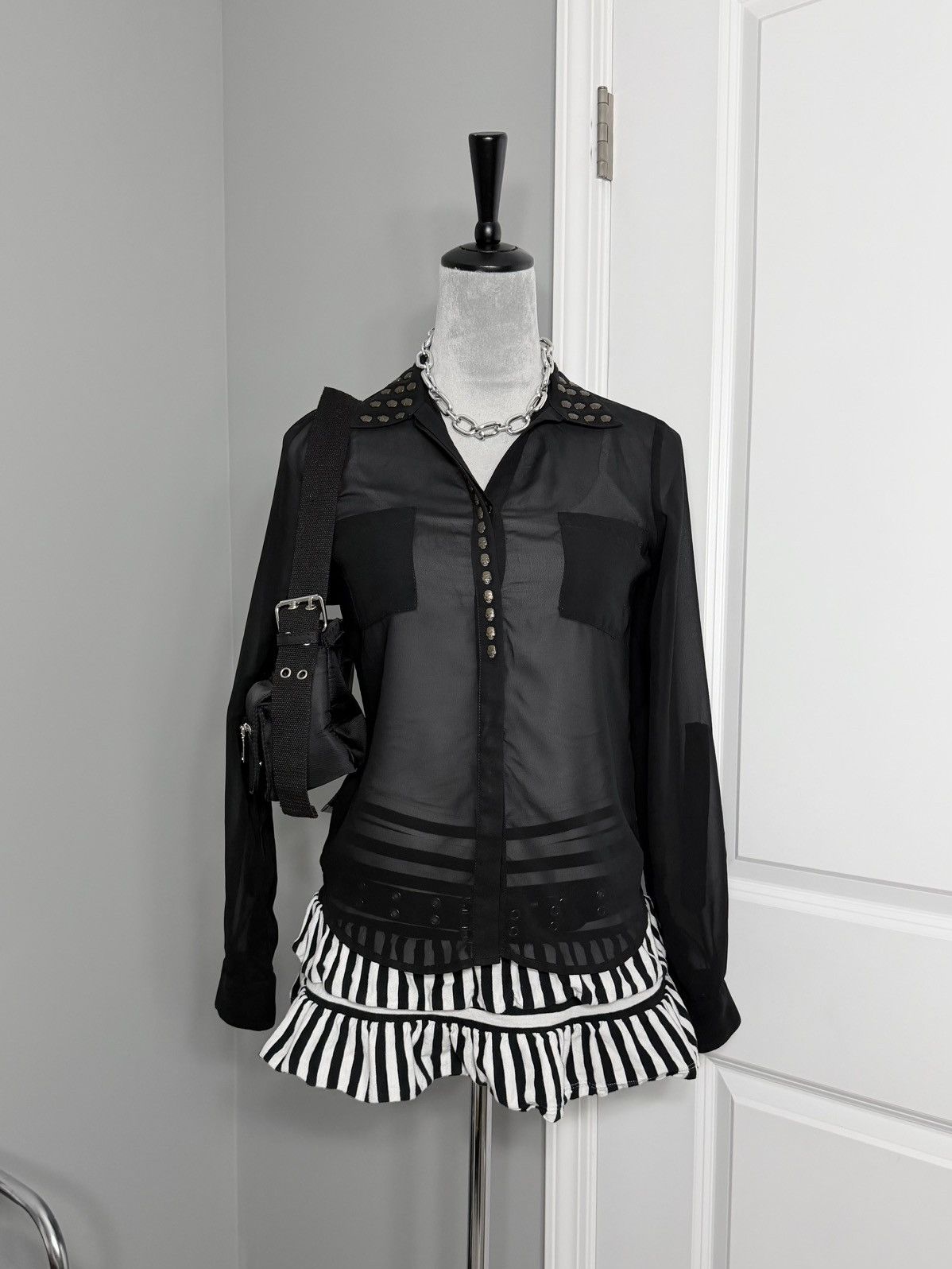 Other Fun & Flirt Sheer Black Skull Studded Button-Up Blouse Size S / US 4 / IT 40 - 1 Thumbnail