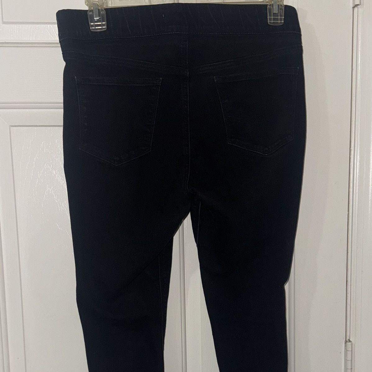 Old Navy Black skinny jeans with stretchy waistband, size 14 Size 36" / US 14 / IT 50 - 2 Thumbnail