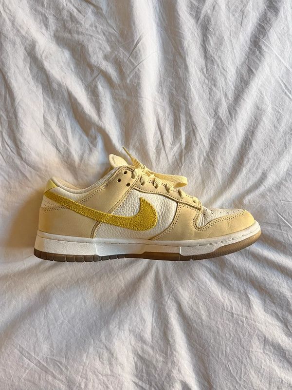 Nike Nike Dunk Low Lemon Drop Size US 7.5 / IT 37.5 - 1 Thumbnail