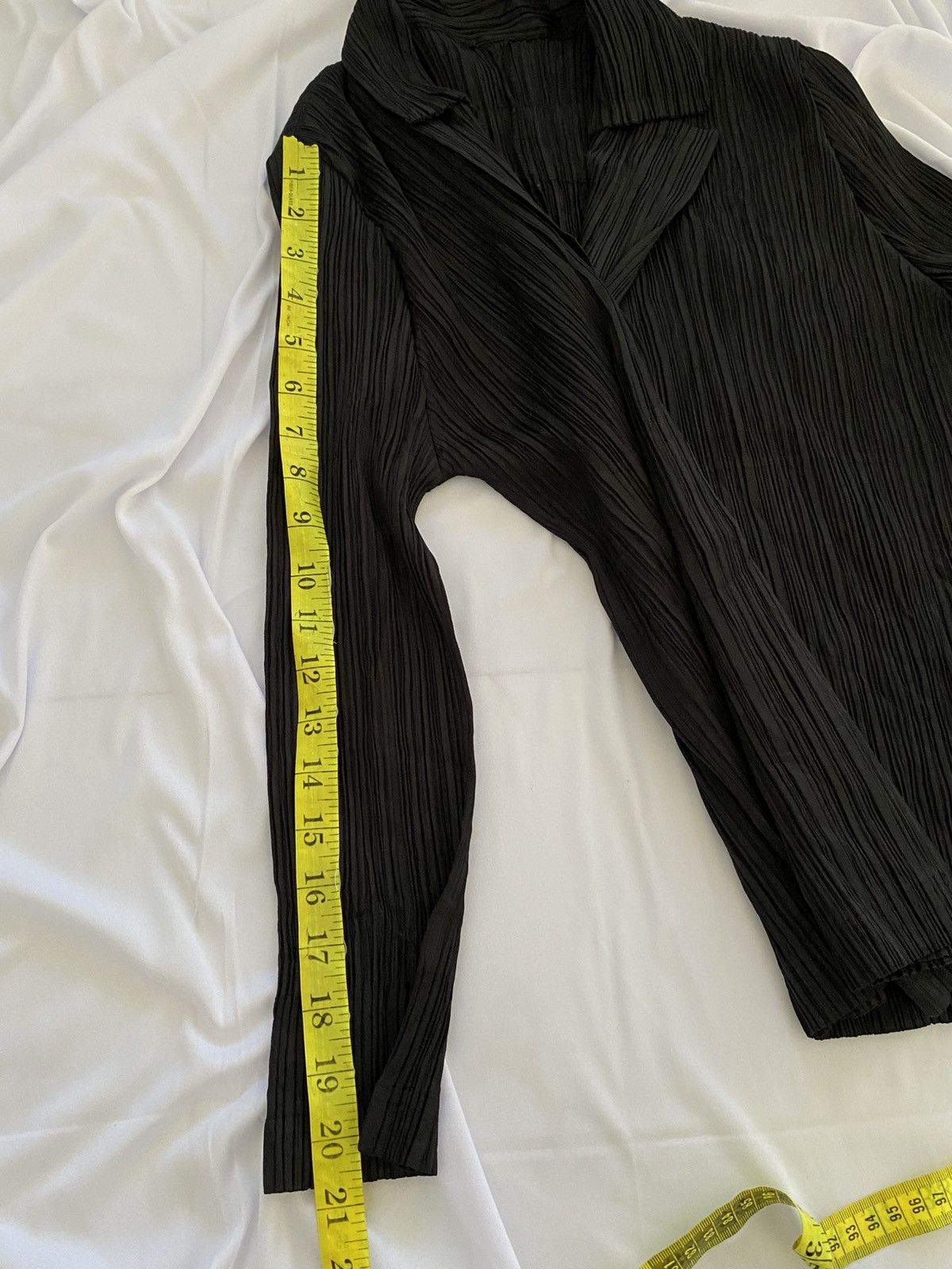 Designer × Issey Miyake × Pleats Please Issey Miyake pleats please issey miyake black top blouse blazer Size M / US 6-8 / IT 42-44 - 10 Thumbnail