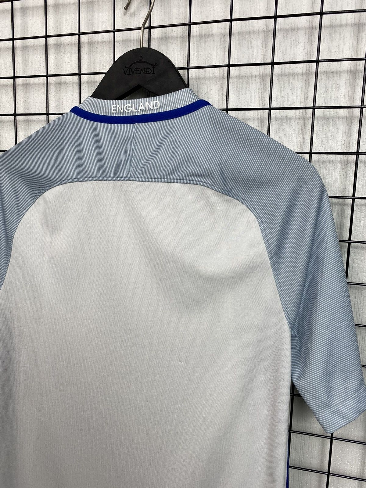 Nike England national team 2016Nike soccer jersey S size football Size US S / EU 44-46 / 1 - 17 Thumbnail