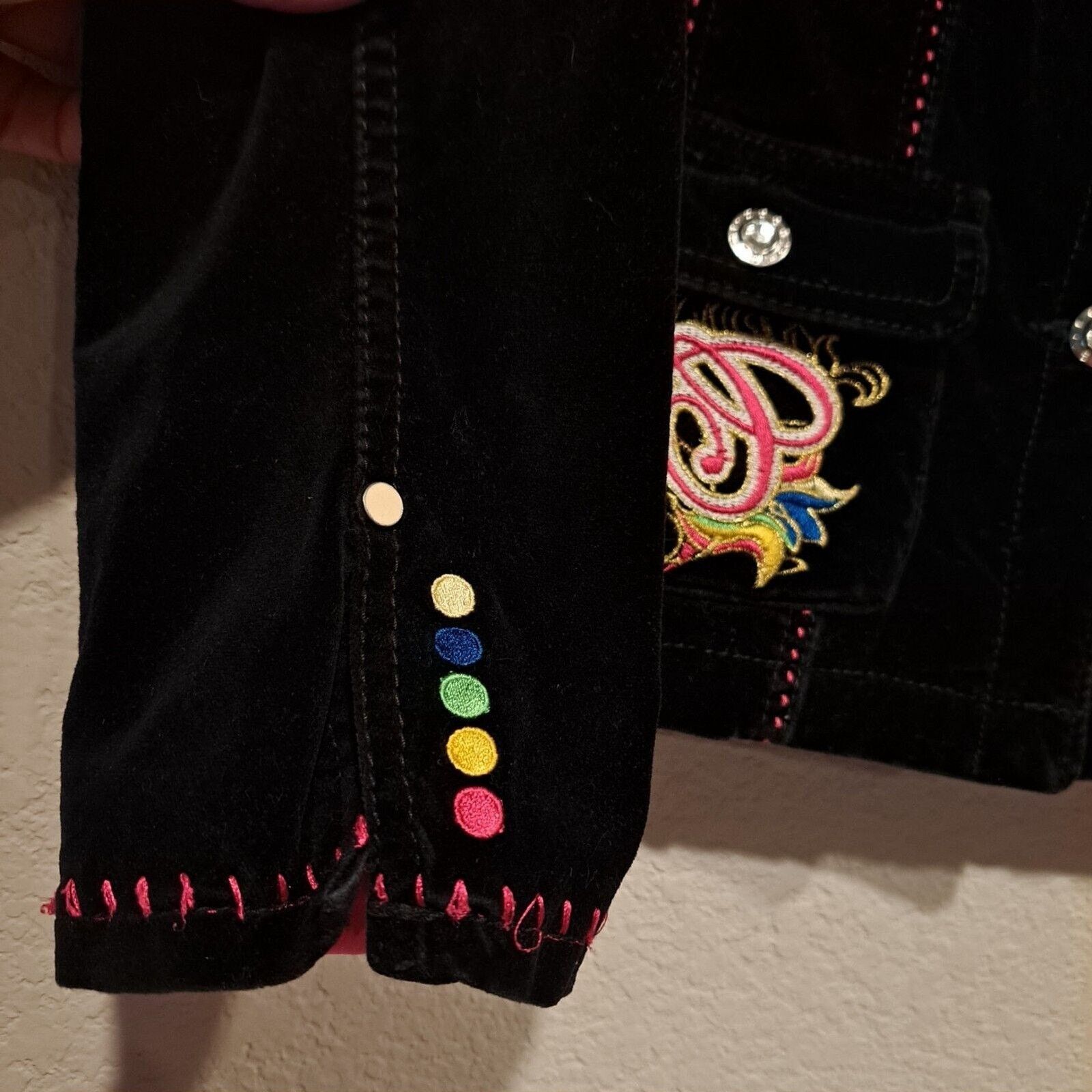 Coogi Coogi Vintage Black Velvet Jacket Blazer Logo Studs Gold XL Size XL / US 12-14 / IT 48-50 - 10 Thumbnail