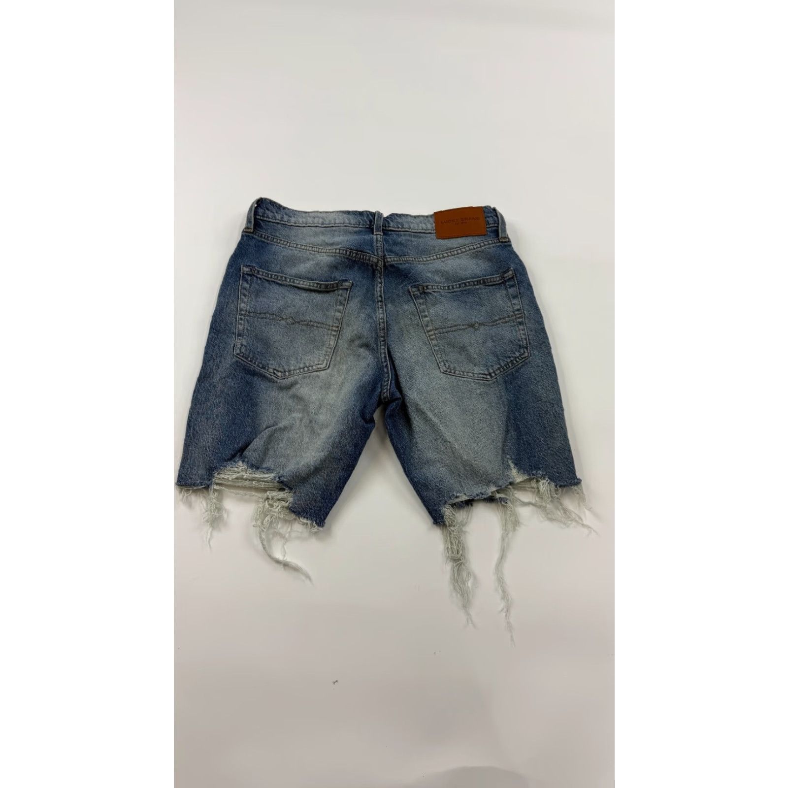 Lucky Brand VINTAGE Lucky Brand Bermuda Shorts Mens 31 Blue Denim Distressed Flat Front 5-Pocket Casual Outdoor Size US 31 - 2 Thumbnail