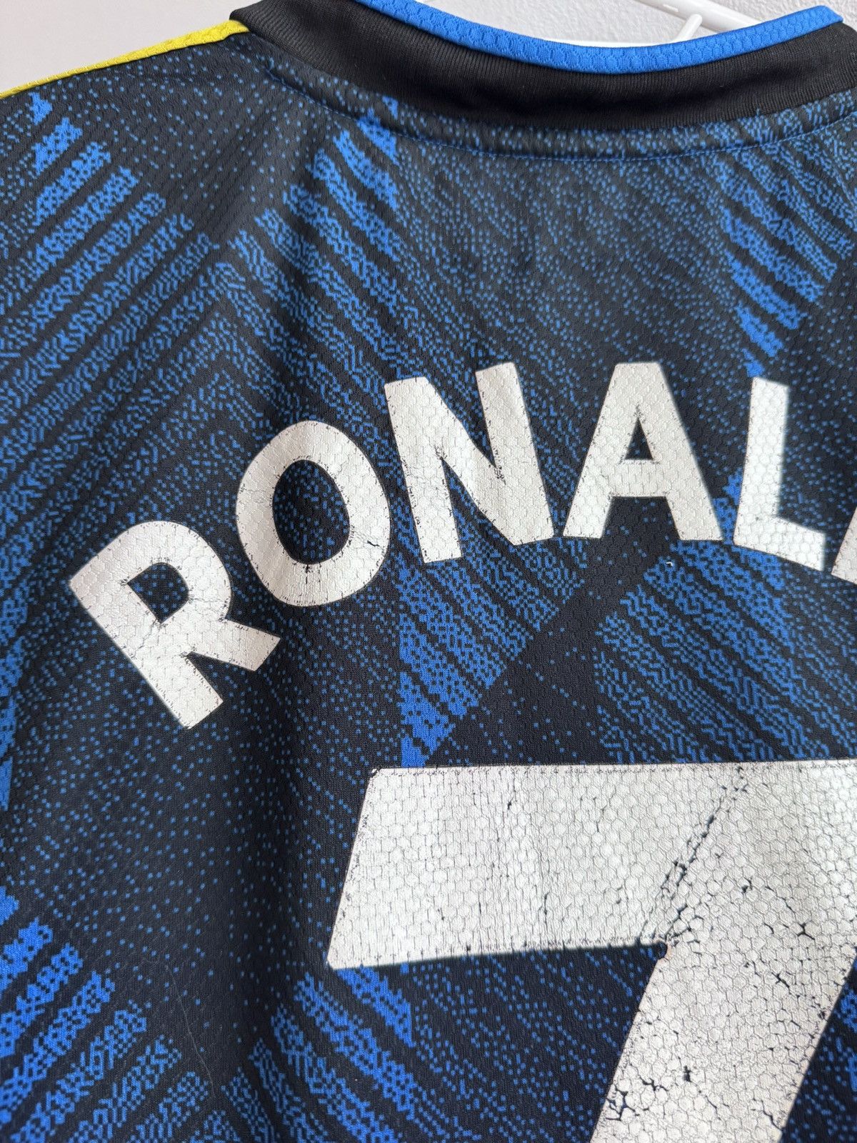 Adidas MANCHESTER UNITED 2021 2022 RONALDO #7 FOOTBALL SHIRT JERSEY Size US L / EU 52-54 / 3 - 18 Thumbnail