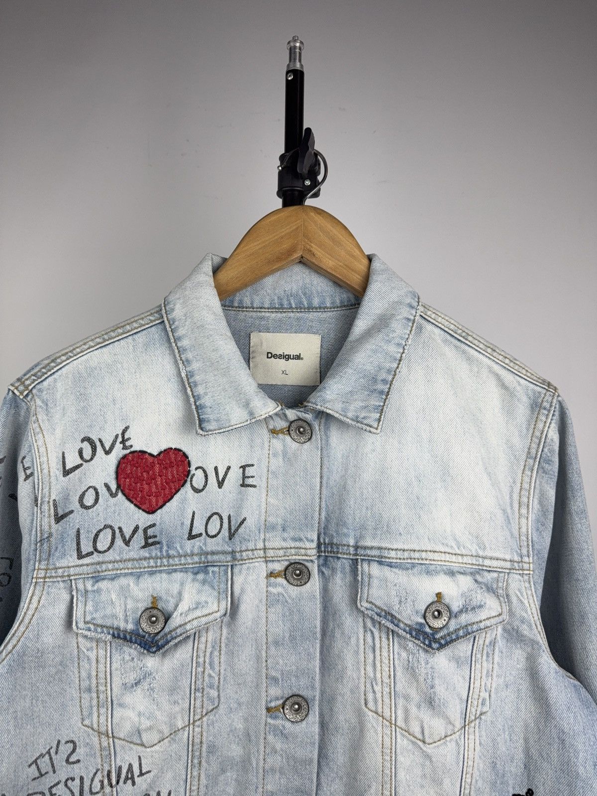 Desigual Desigual Embroidered Print Love Denim Jacket Graffiti XL Size XL / US 12-14 / IT 48-50 - 2 Thumbnail
