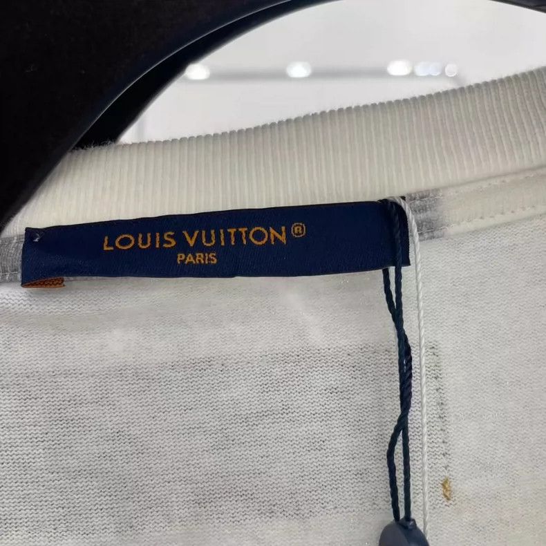 Louis Vuitton Louis Vuitton Tie-dyed three-flower short sleeves Size US XL / EU 56 / 4 - 4 Thumbnail