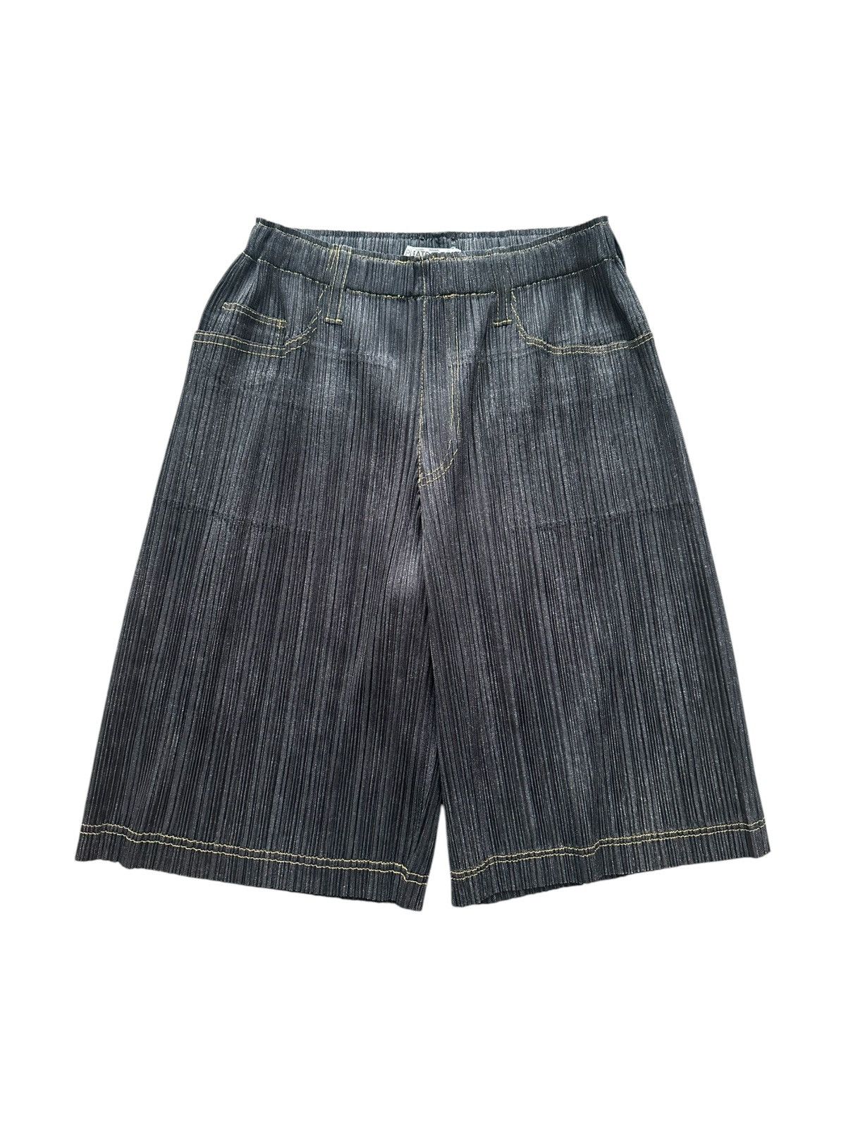 RARE Pleats Please Issey Miyake denim print shorts