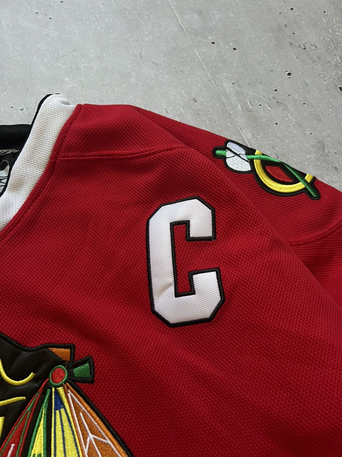 Reebok Chicago Blackhawks Jonathan Toews #19 Hockey Reebok Size 48 Size US M / EU 48-50 / 2 - 4 Thumbnail