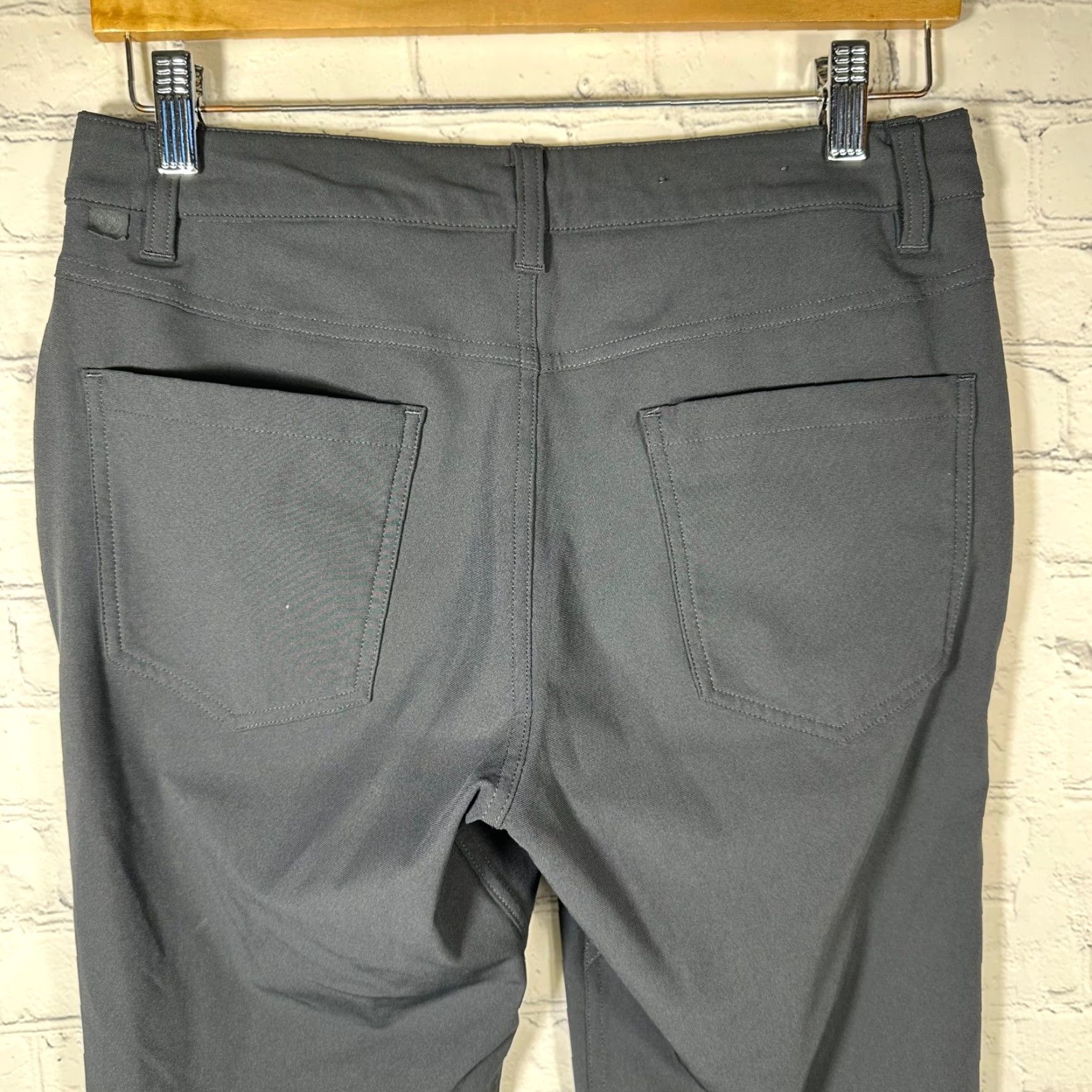 Lululemon Lululemon Commission Pant Slim Mens 29 Gray Chino 5-Pocket Technical Trousers Slim Fit Warm Weather Ready Size US 29 - 5 Thumbnail