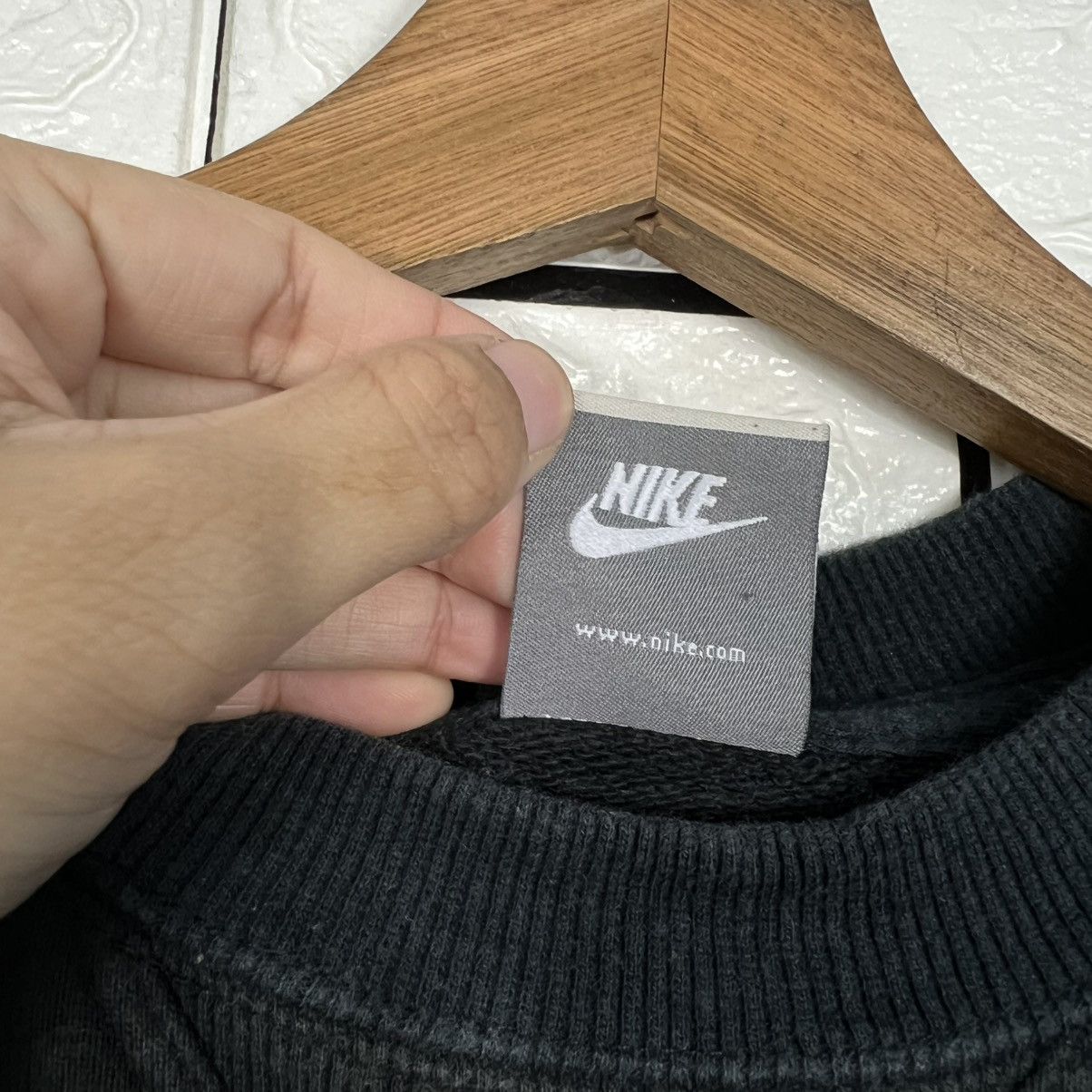 Nike NIKE Embroidered Small Logo Crewneck Sweatshirt #3995-C182 Size US M / EU 48-50 / 2 - 10 Thumbnail