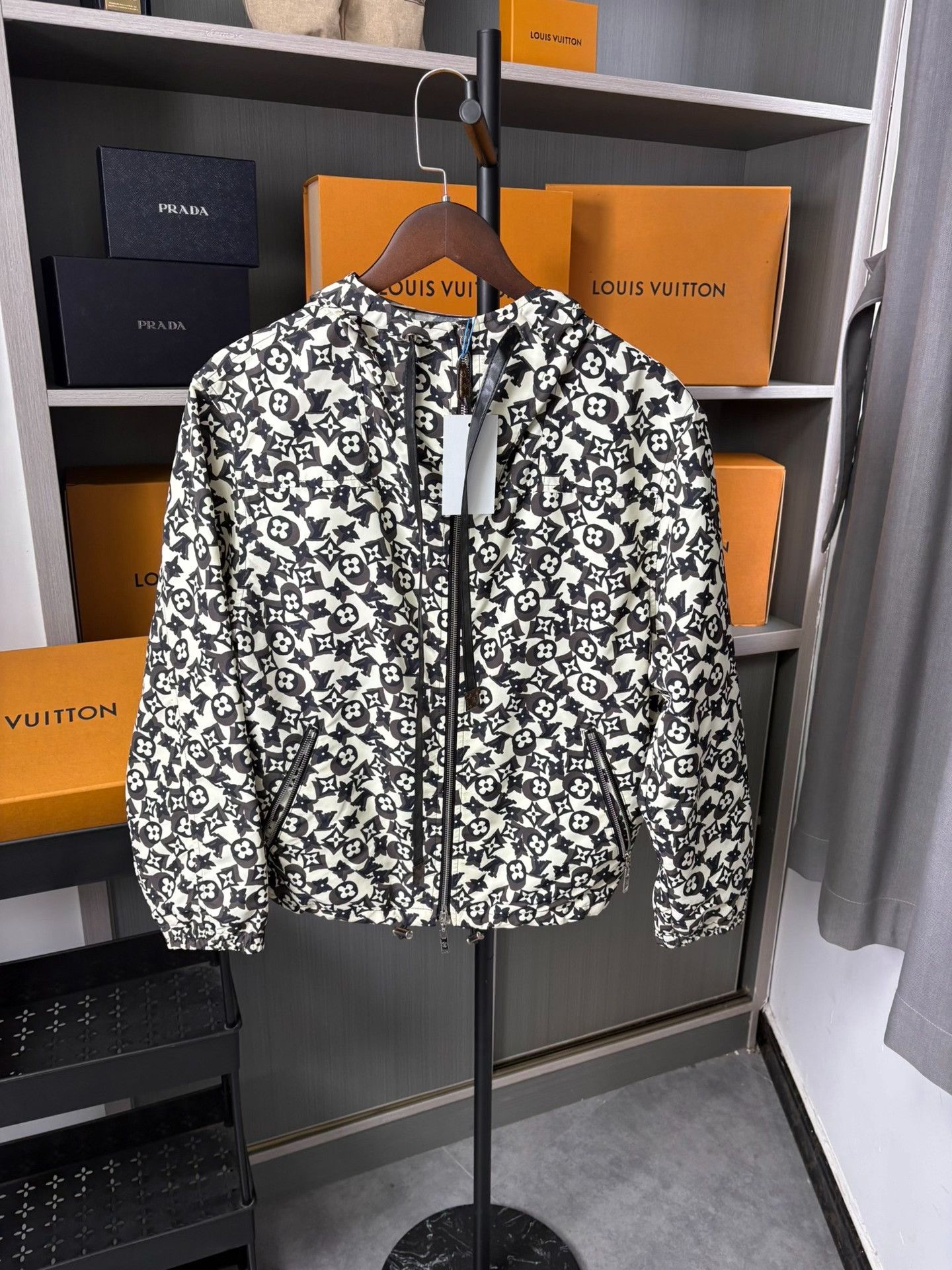 Louis Vuitton Louis Vuitton Retro Light Jacket 34 Men Size US XS / EU 42 / 0 - 1 Thumbnail