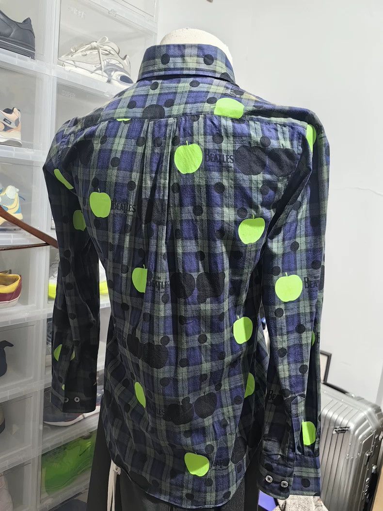 Comme des Garcons Comme Des Garcons The Beatles' Co-Branded Green Apple Prin Size US S / EU 44-46 / 1 - 5 Thumbnail