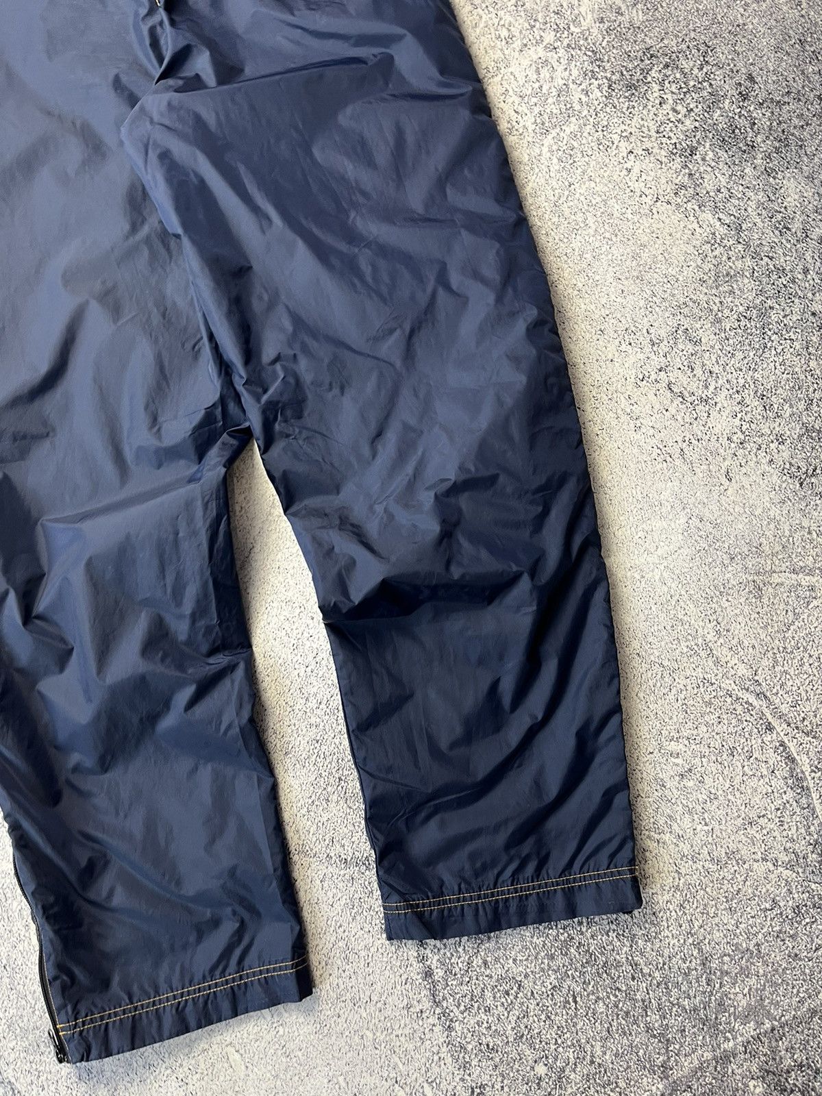 Nike Vintage Nike Nylon Track Pants Small Swoosh Logo Sz L Size US 36 / EU 52 - 16 Thumbnail