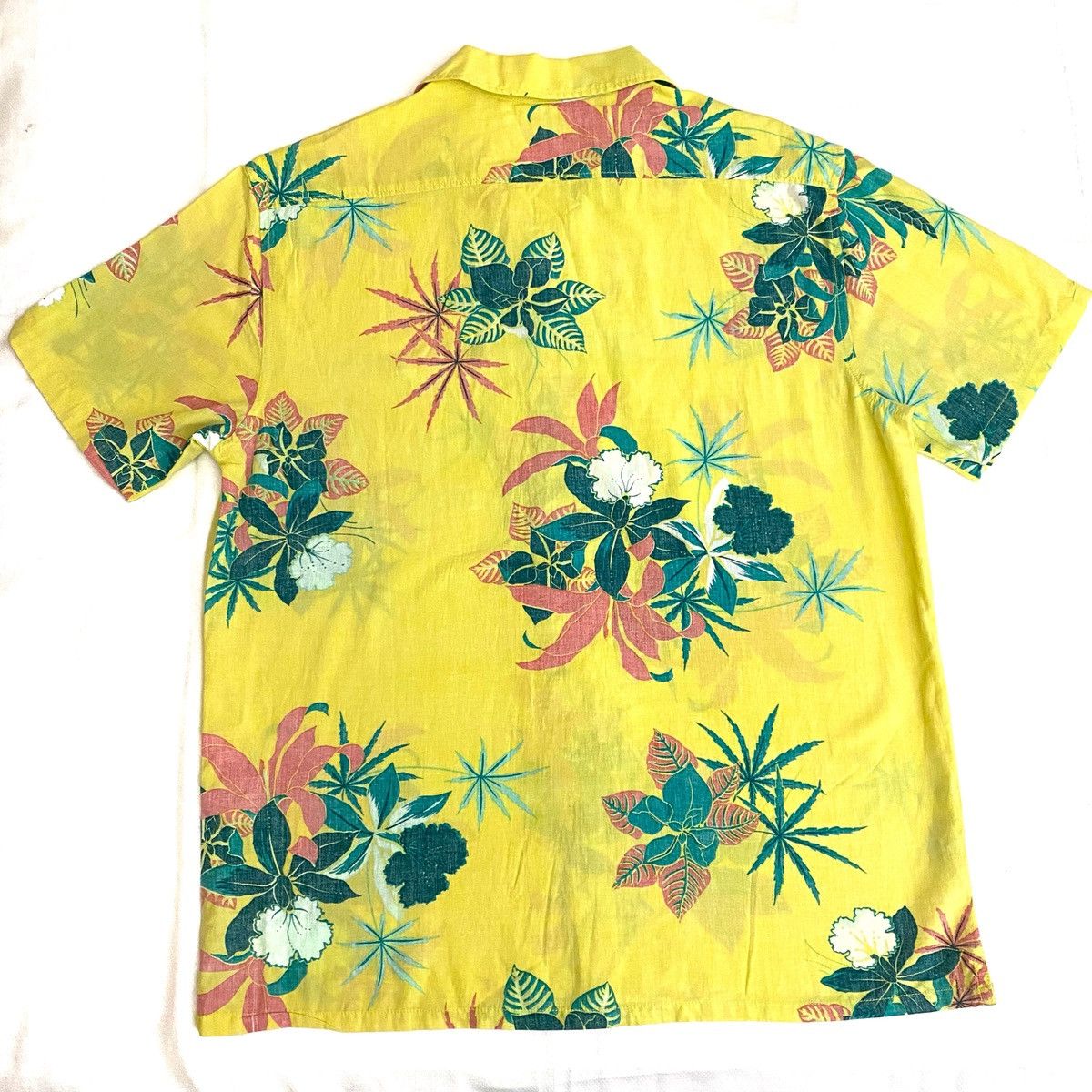 Billabong Billabong Hawaiian Shirt Mens Large Yellow Button Up Floral Size US L / EU 52-54 / 3 - 7 Thumbnail