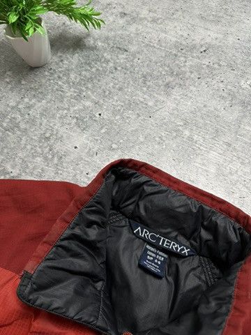 Arc'teryx Vintage Arcteryx Fission SV Atom Gorpcore Mountain Jacket Size S / US 4 / IT 40 - 4 Thumbnail