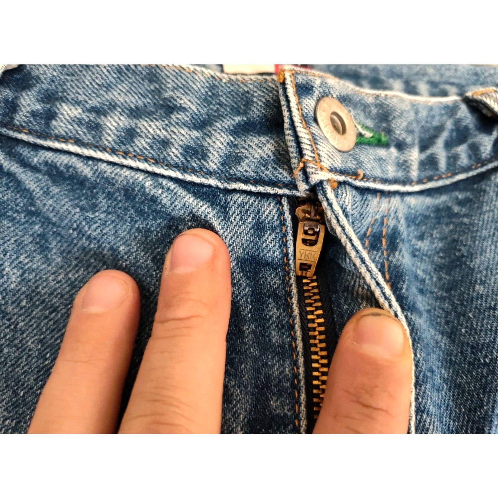Tommy Hilfiger VINTAGE Tommy Hilfiger Jeans Men 38x29 Cotton Straight Blue Medium Wash Bedroom Jeans Mens Size US 38 / EU 54 - 4 Thumbnail