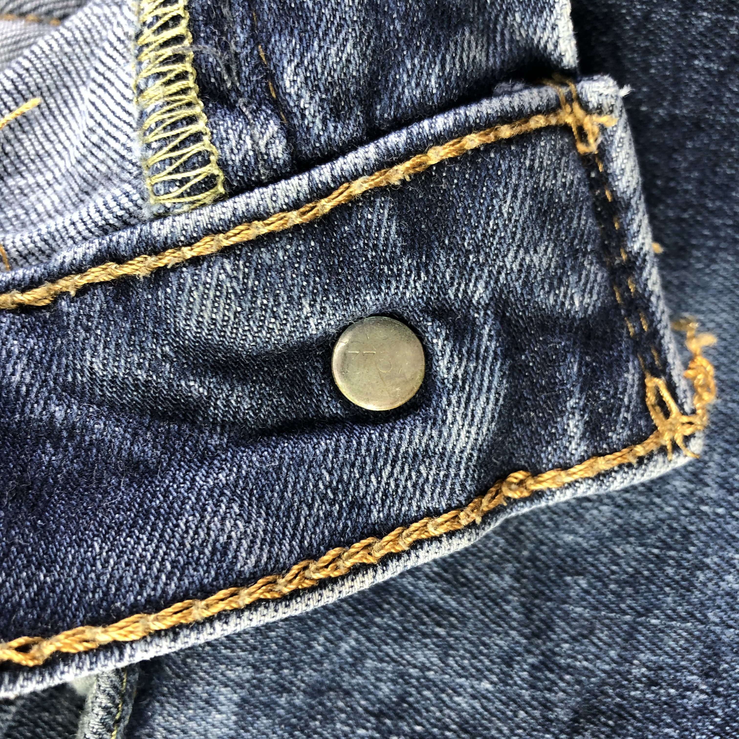 Levi's Vintage Blue Wash Levis Jeans-J4373 Size US 27 - 10 Thumbnail