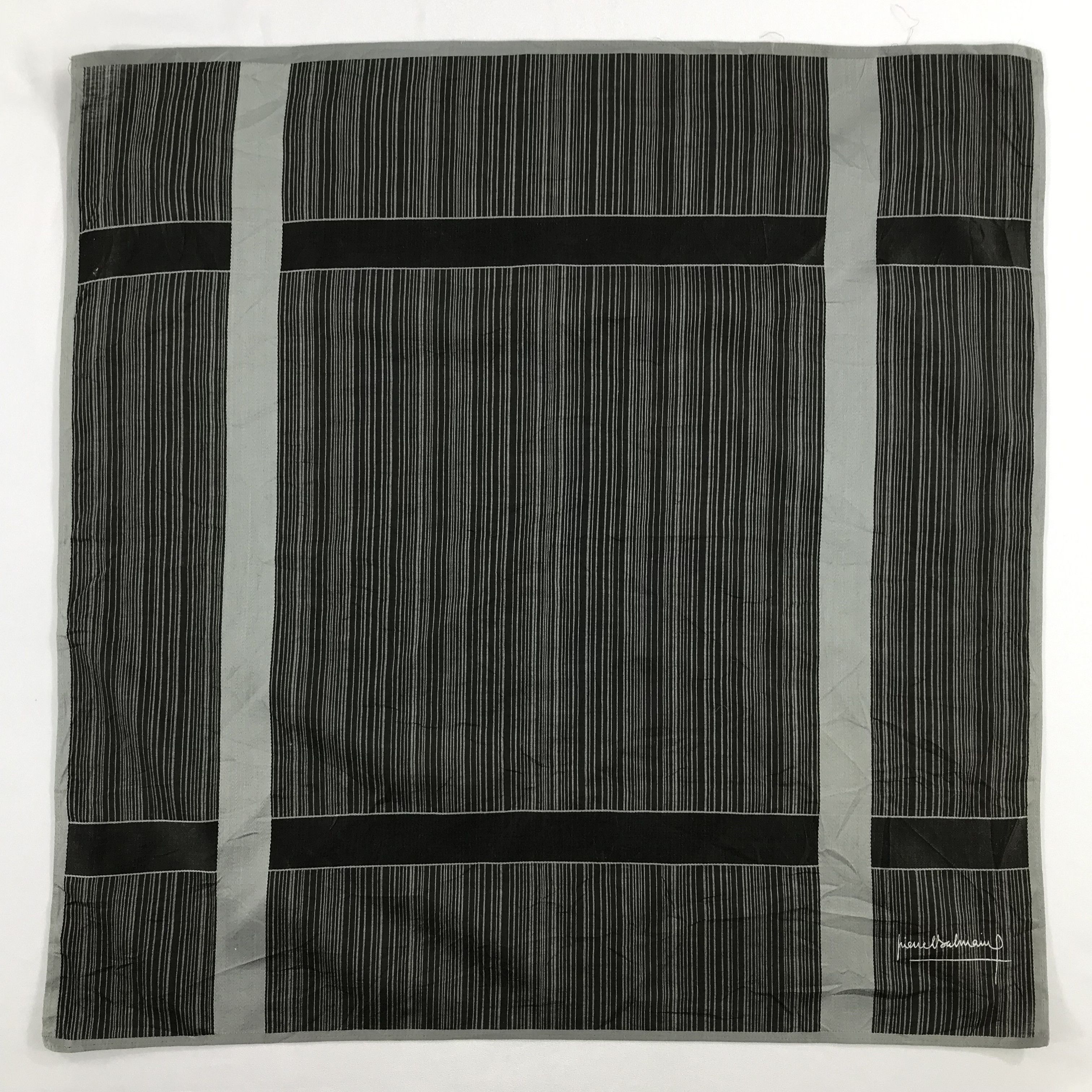 Pierre Balmain Pierre Balmain Bandana / Handkerchief / Neckerchief - S2184 Size ONE SIZE - 1 Thumbnail