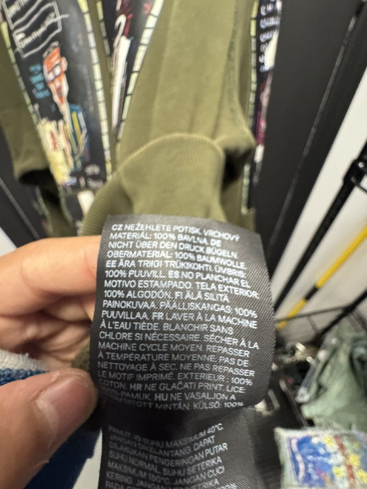 H&M × Who Decides War Who Decides War H&M JeanMichel Basquiat Windows Hoodie Olive Size US XS / EU 42 / 0 - 6 Thumbnail