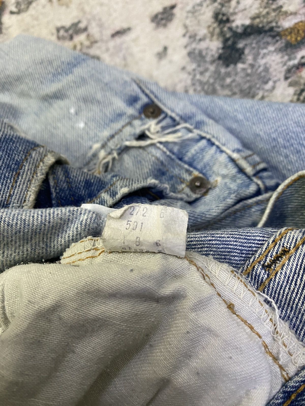Levi's × Levi's Vintage Clothing × Vintage Vintage Levi’s 501 Selvedge Redline Button No 6 Size US 30 / EU 46 - 18 Thumbnail