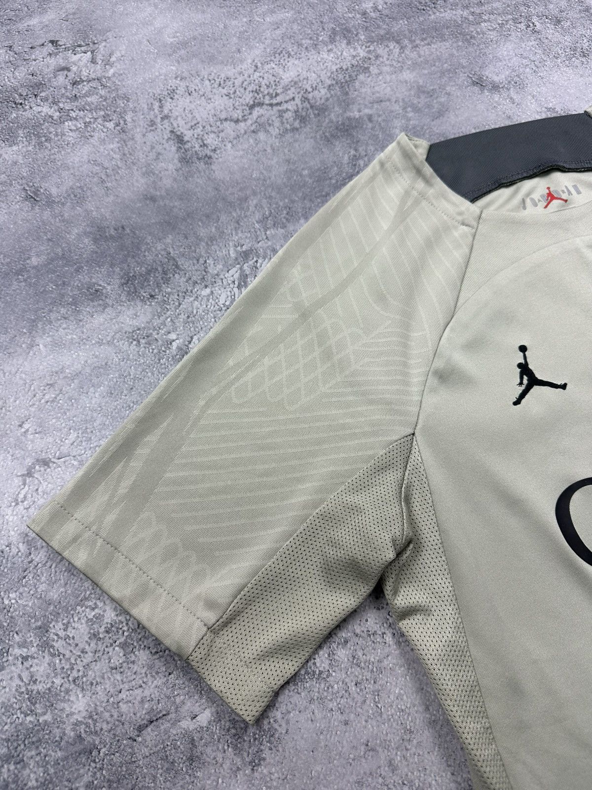 Jordan Brand Nike Jordan PSG 2023/2024 Paris Saint-Germain Soccer Jersey Size US S / EU 44-46 / 1 - 7 Thumbnail