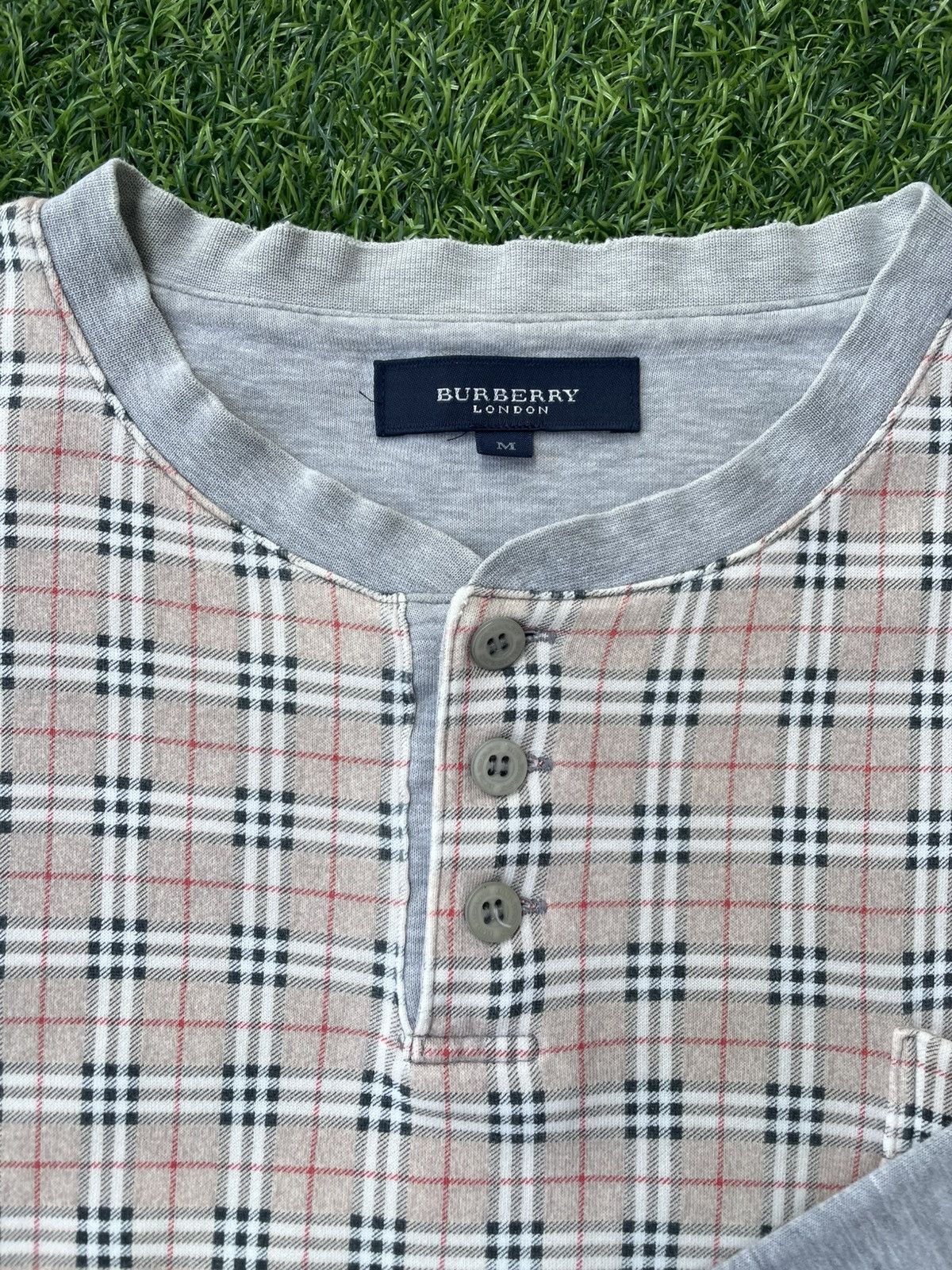 Burberry Rare!!! Burberry Sweatshirt front printed Japan! Size US M / EU 48-50 / 2 - 1 Thumbnail