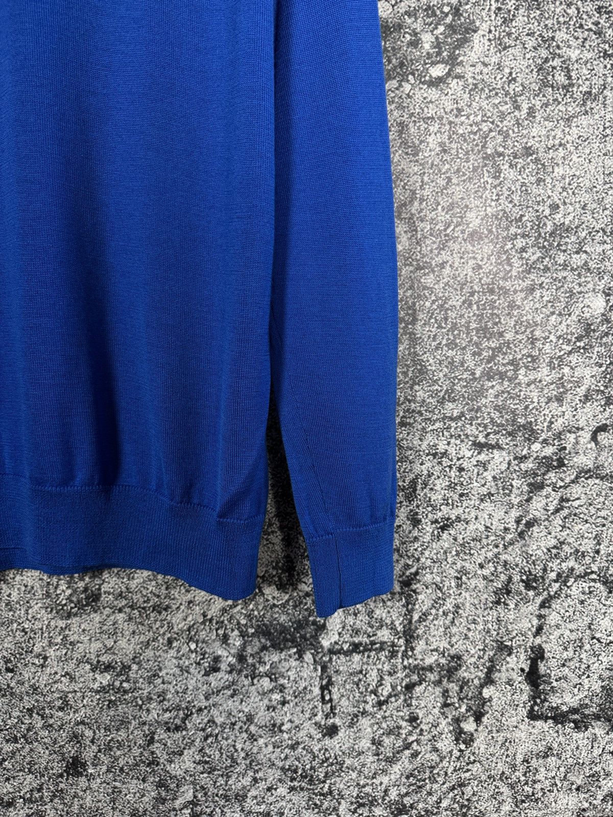 Fred Perry Men’s Fred Perry V-Neck Wool Sweater Blue Pullover Size L Size US L / EU 52-54 / 3 - 5 Thumbnail