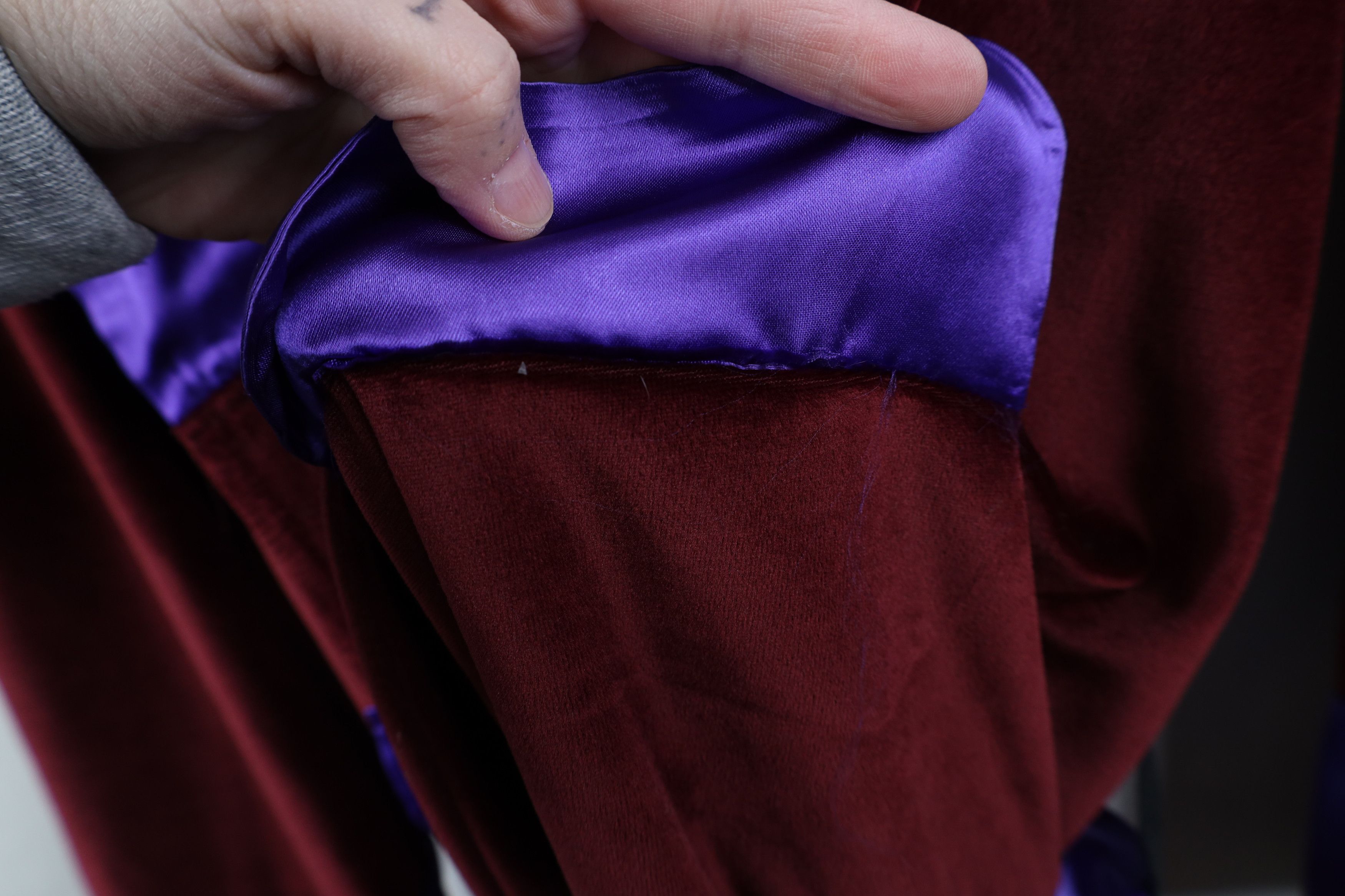 Vintage Vintage 90s Streetwear Satin Trim Smoking Jacket Robe Red Size US L / EU 52-54 / 3 - 8 Thumbnail