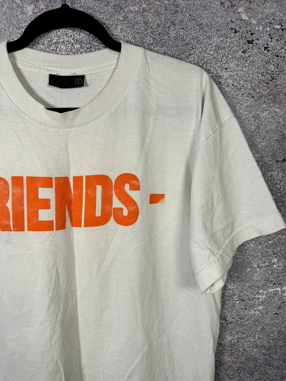 Vetements Vintage Vlone Friends Graphic Logo T-Shirt Large Size US L / EU 52-54 / 3 - 3 Thumbnail