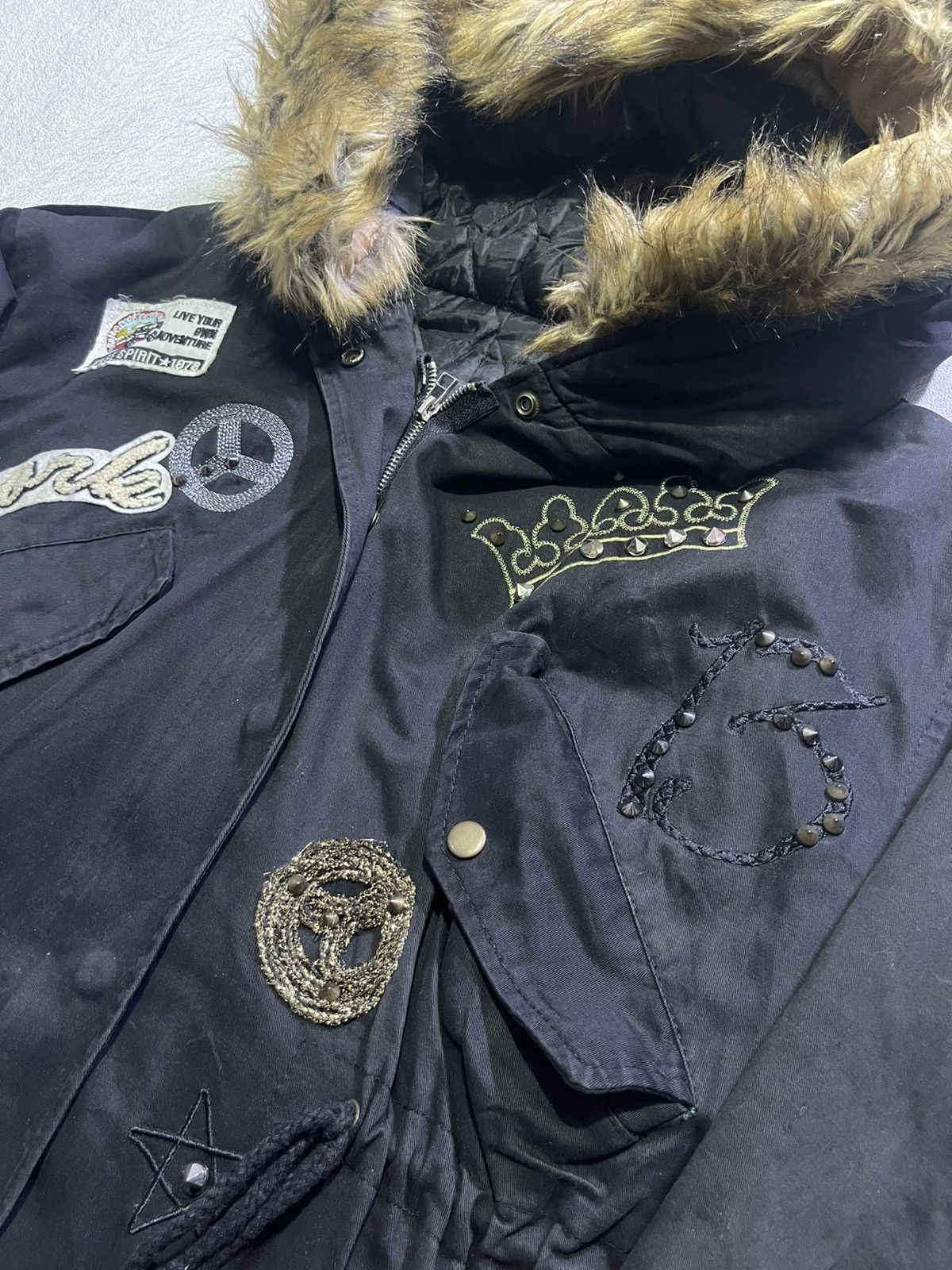 If Six Was Nine Y2K jacket/coat with embroidered motif and fur on the head. Size US L / EU 52-54 / 3 - 5 Thumbnail