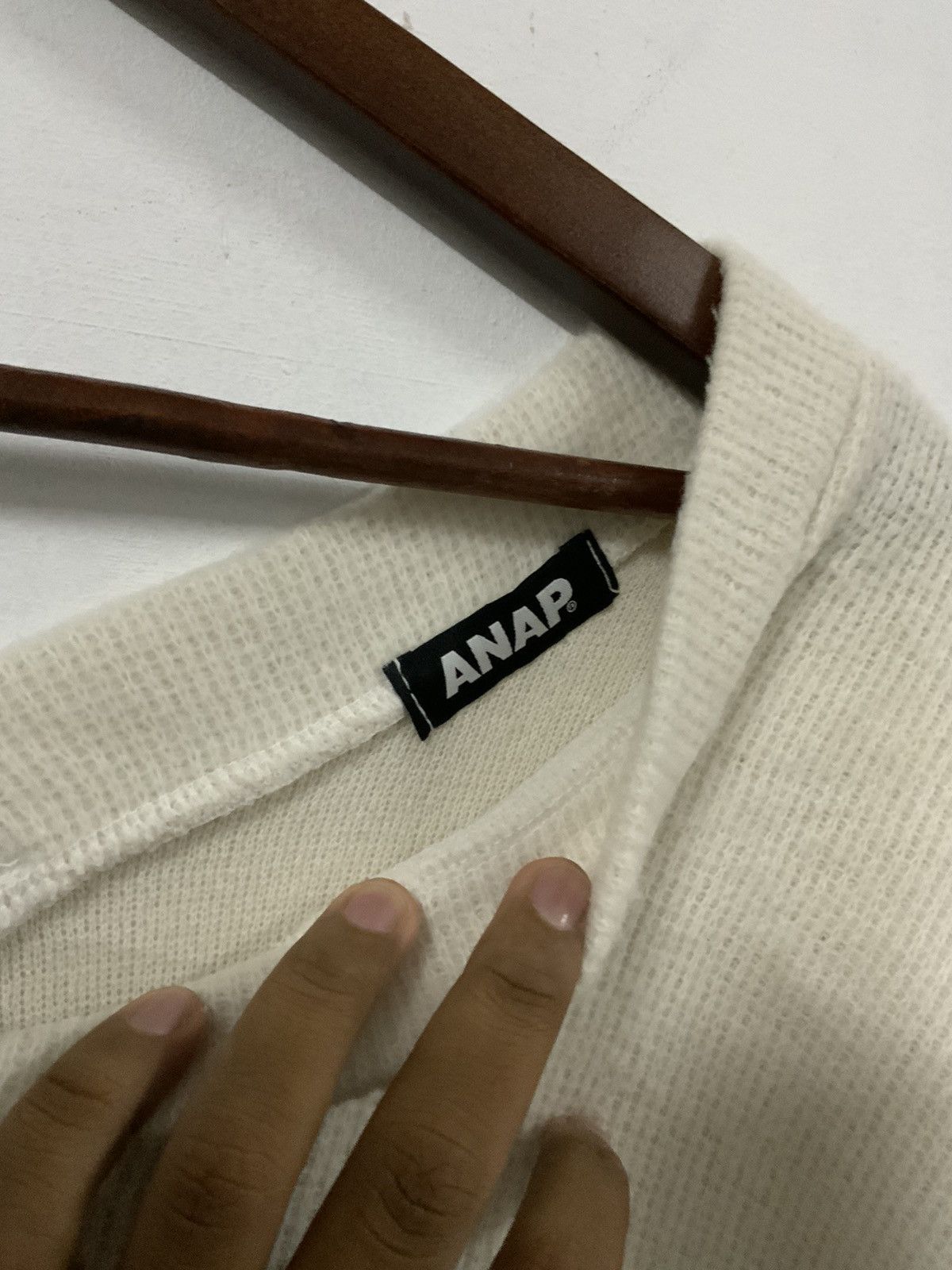 Japanese Brand ANAP White V collar Knit Sweater Size US M / EU 48-50 / 2 - 7 Thumbnail