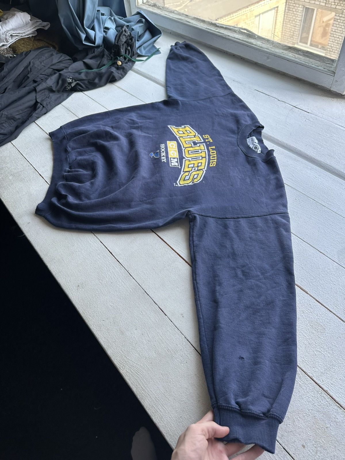 NHL 🚨VNTG 90s BLUES ST. LOUIS Hockey SWEATSHIRT long sleeve Size US L / EU 52-54 / 3 - 2 Thumbnail