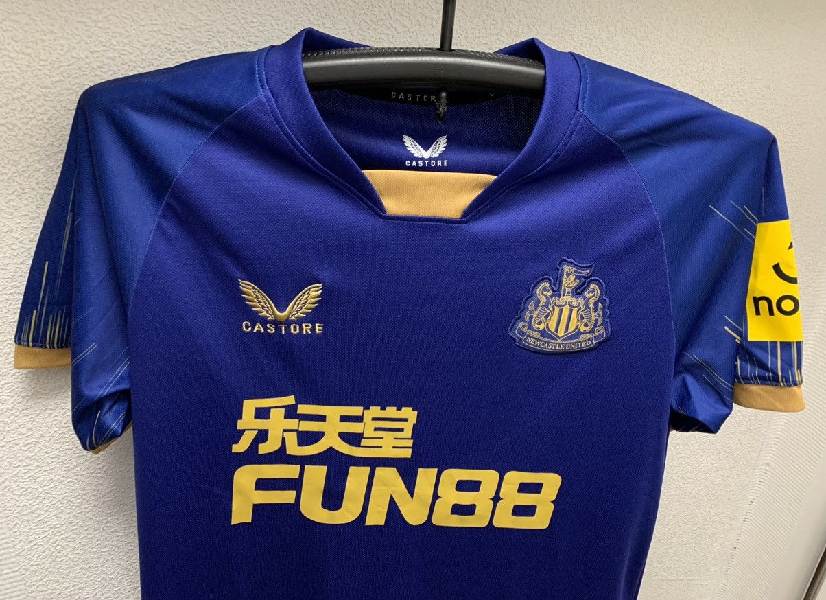 Other Newcastle United castore soccer jersey M Fun88 APL Size US M / EU 48-50 / 2 - 5 Thumbnail