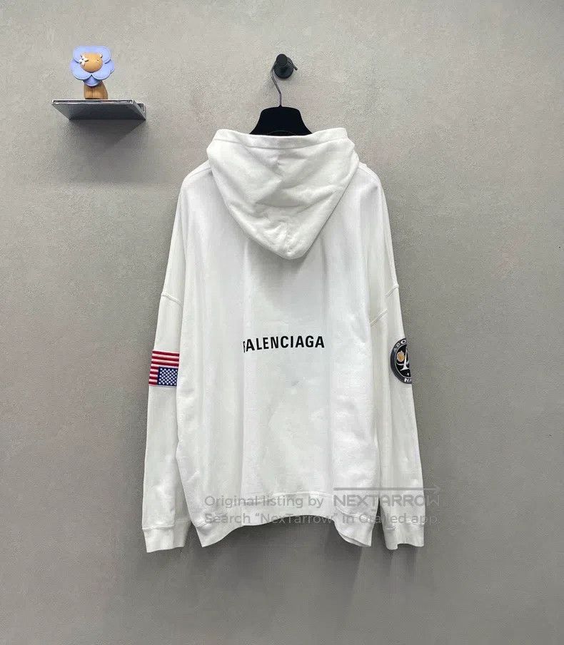 Balenciaga Balenciaga White Hooded Sweatshirt Size US XS / EU 42 / 0 - 2 Thumbnail