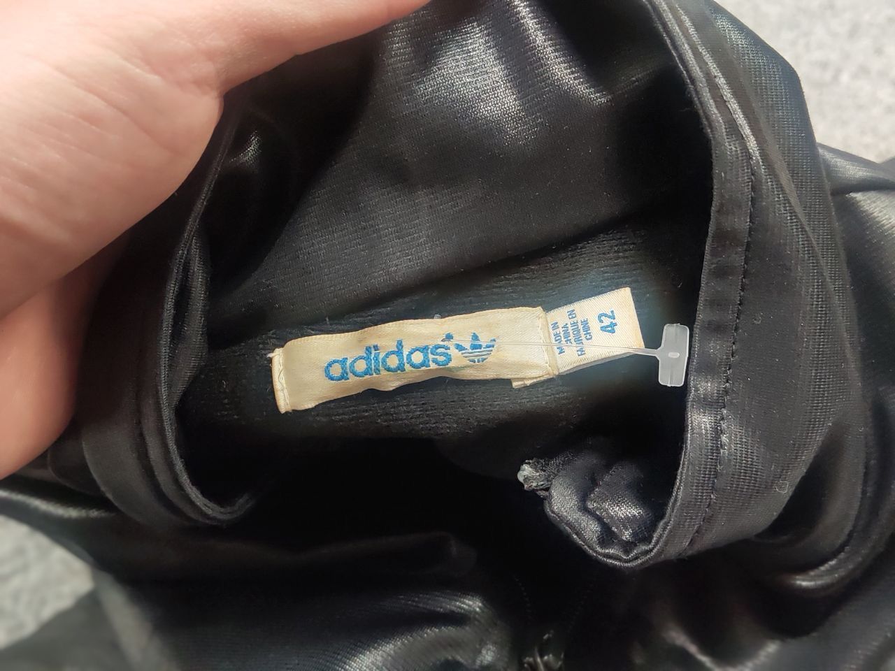 Adidas Vintage Adidas Originals Chile 62 Track Top Zip Jacket Black Size M / US 6-8 / IT 42-44 - 16 Thumbnail