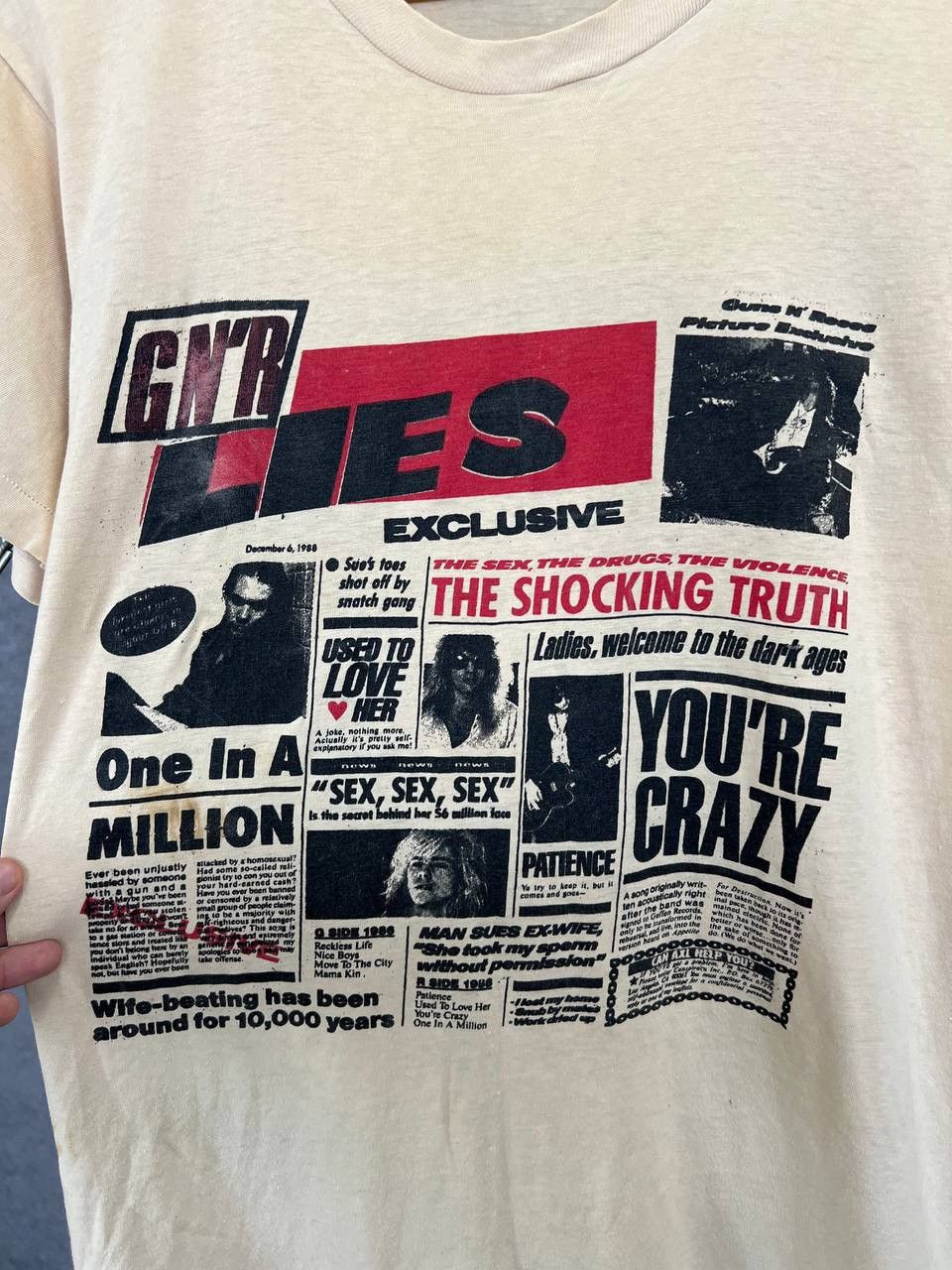 Band Tees Guns N’ Roses 1988 single stitch vintage rock band tee Size US S / EU 44-46 / 1 - 4 Thumbnail