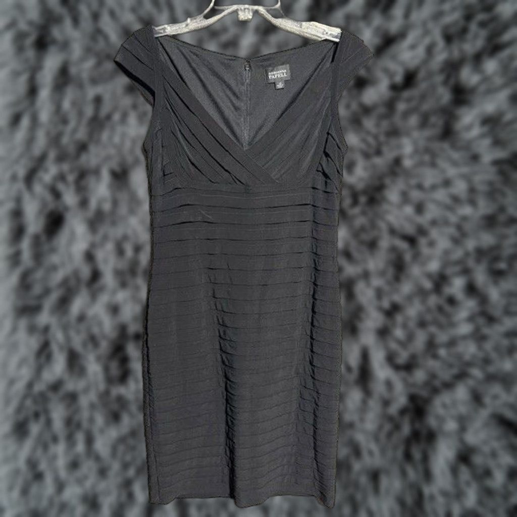 Adrianna Papell Adrianna Papell Cocktail Dress 10 Black Knee Length Cap Sleeve V-Neck LBD Party/Cocktail Women Size L / US 10 / IT 46 - 1 Thumbnail