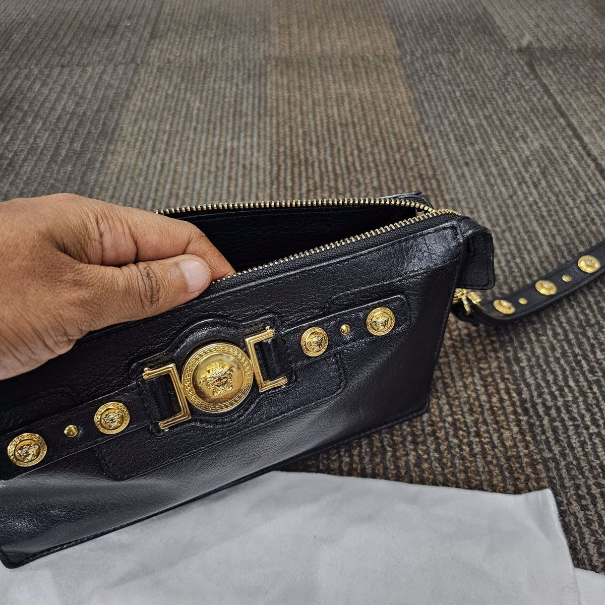 Versace Versace leather Medusa black clutch wristlet wallet Size ONE SIZE - 9 Thumbnail