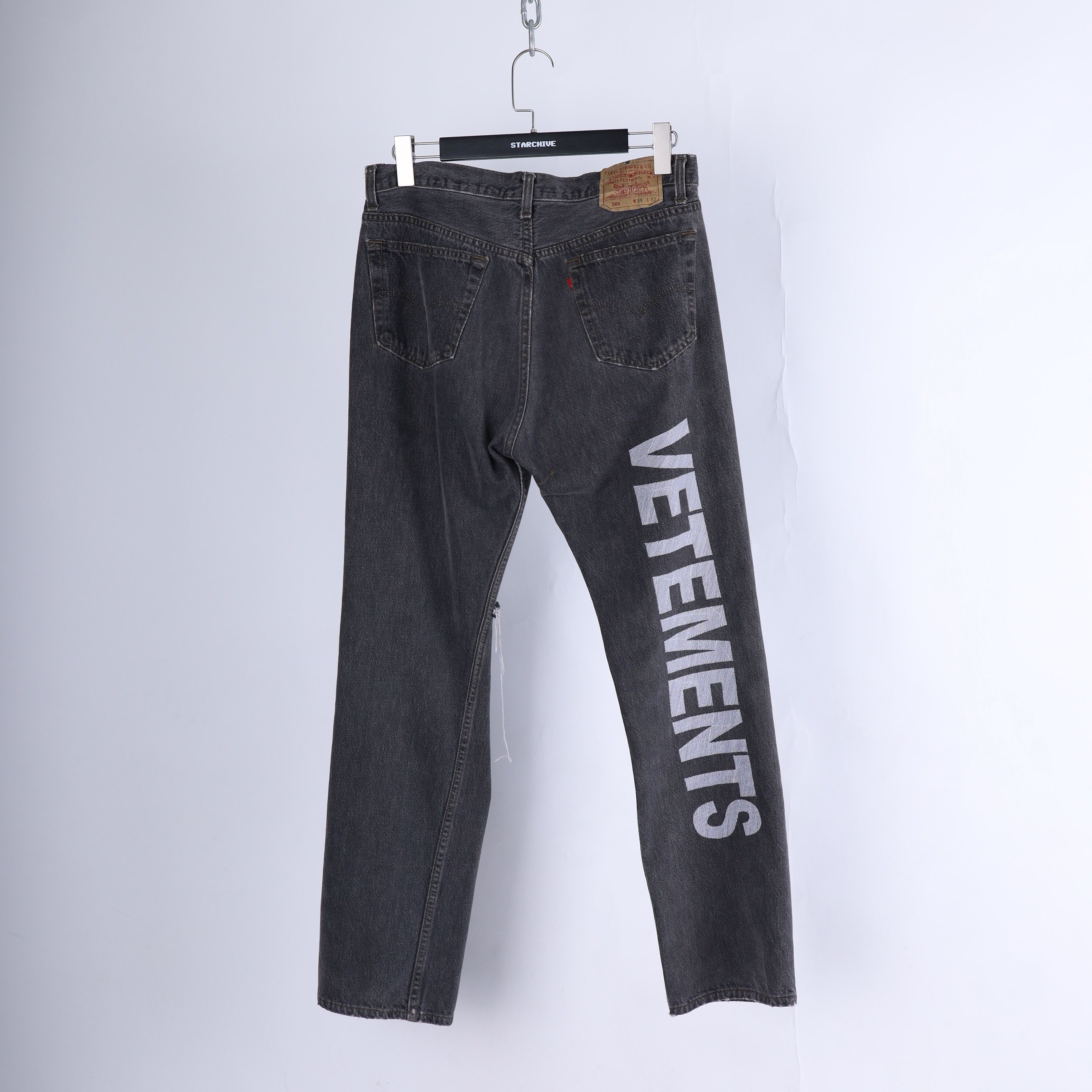 Vetements Vetements Black LEVIS SZ 32 Size US 32 / EU 48 - 1 Thumbnail