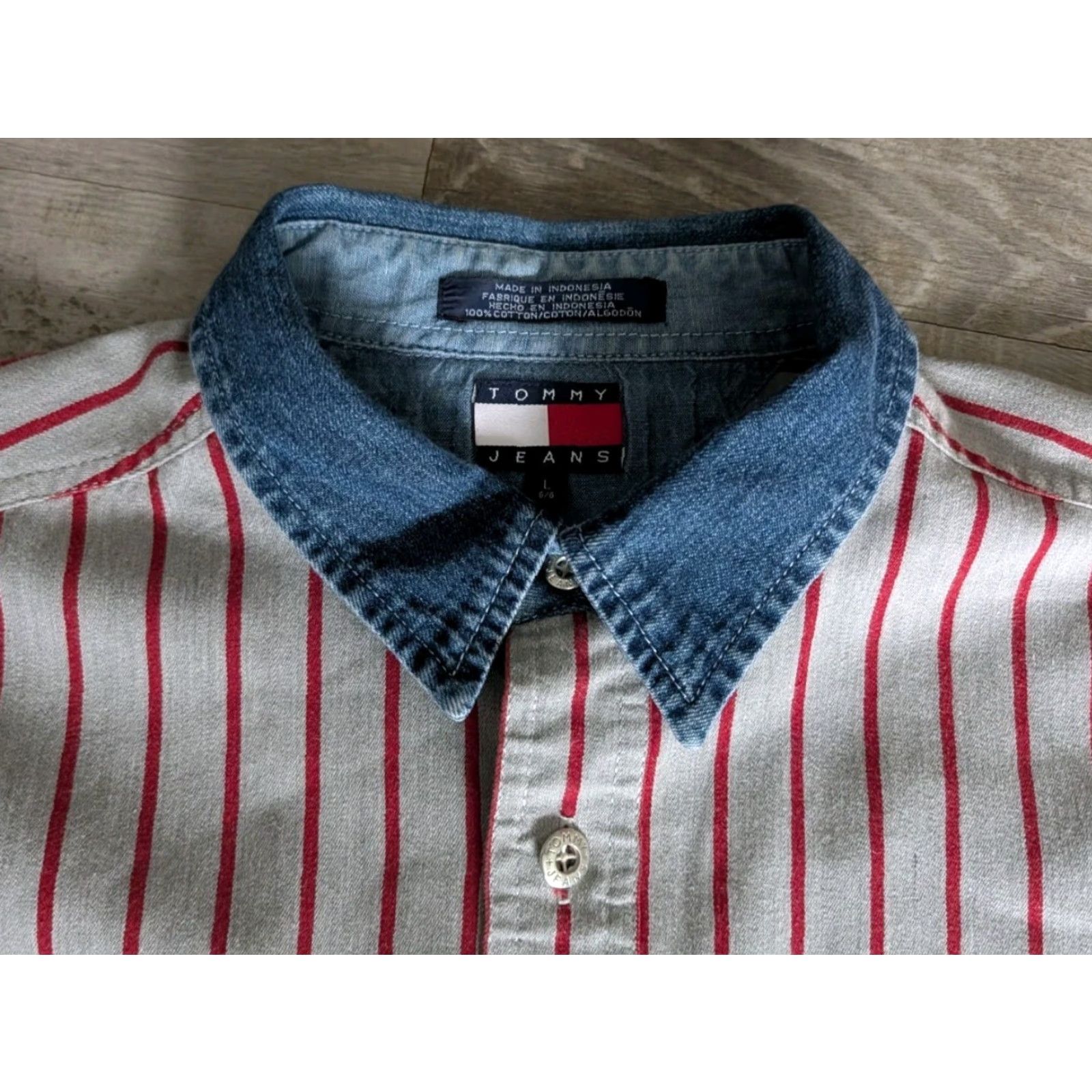 Tommy Hilfiger VINTAGE Tommy Hilfiger Red Striped Long Sleeve Button-Up Shirt Denim Collar Sz L 90s Hip Hop Mens Size US L / EU 52-54 / 3 - 3 Thumbnail