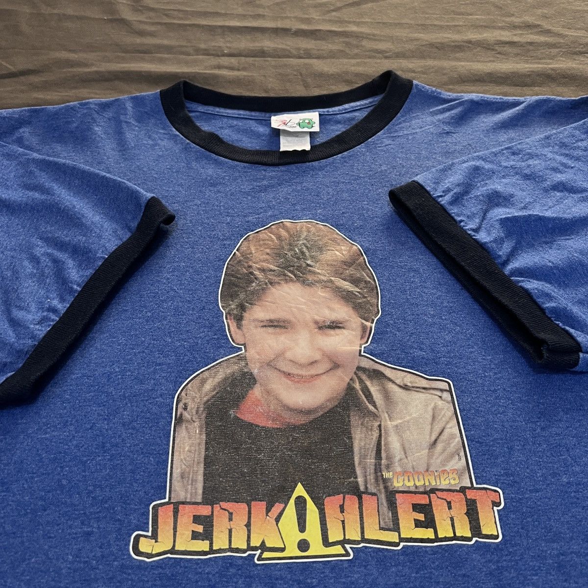 Ripple Junction × Vintage Vintage The Goonies jerk alert adventure comedy Movie Tee XL Size US XL / EU 56 / 4 - 1 Thumbnail