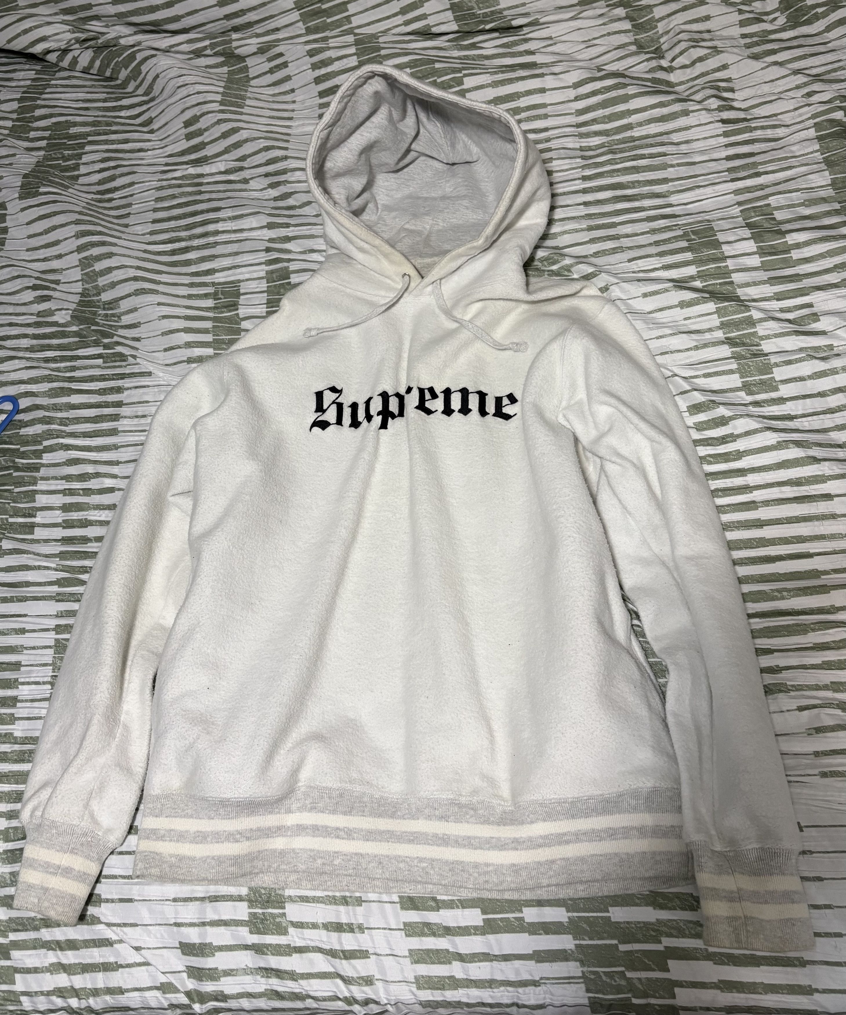 Supreme Supreme Hoodie Size US XL / EU 56 / 4 - 1 Thumbnail