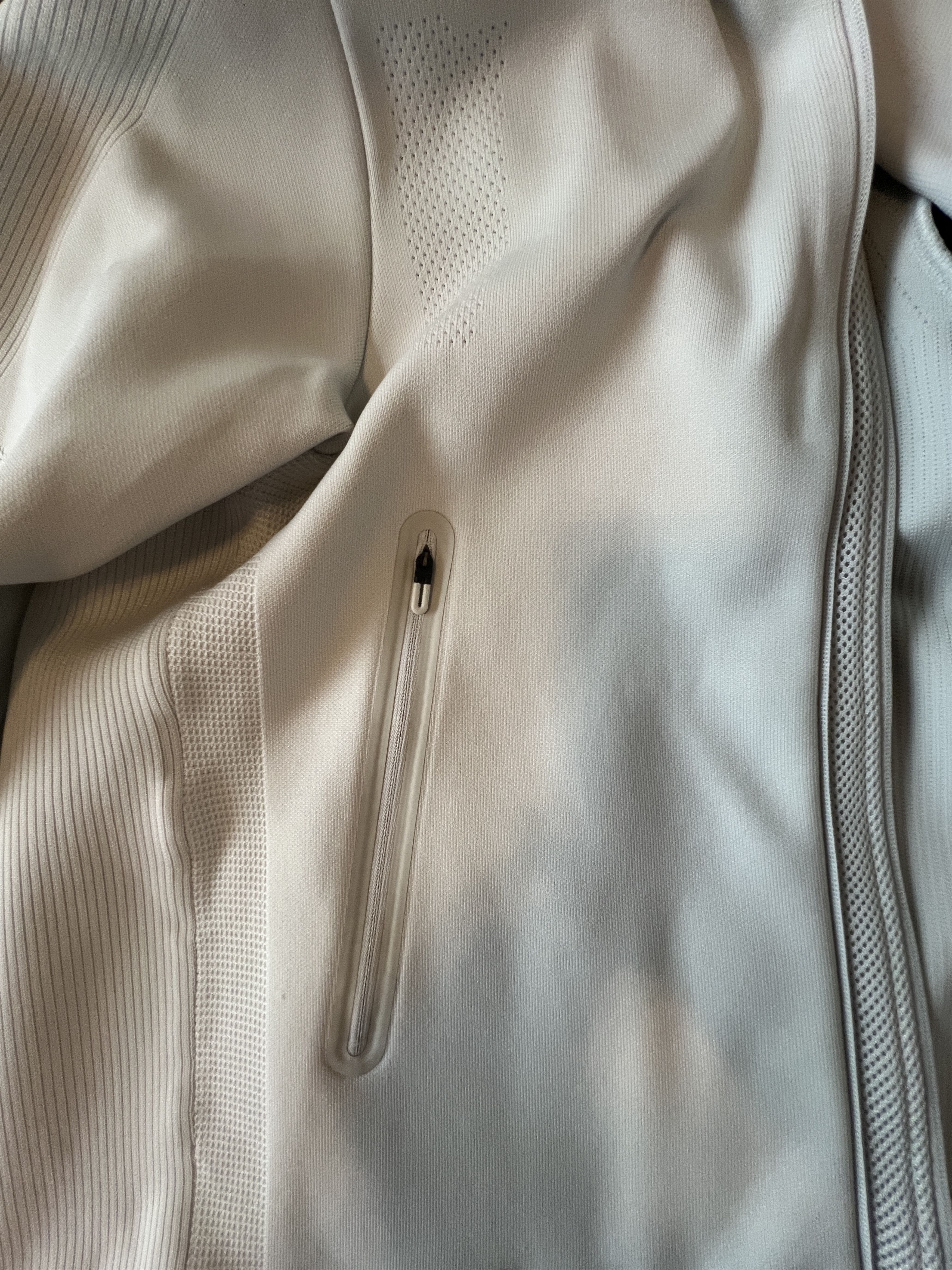 Descente Descente training knit jacket white size XL sport Size US XL / EU 56 / 4 - 8 Thumbnail