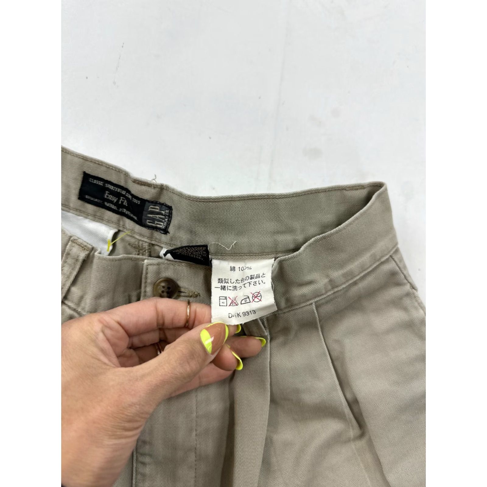 Gap Gap Shorts Womens 28/26 Khakis Beige Pleated Classic Sportswear Easy Fit Outdoor Shirt Size 28" / US 6 / IT 42 - 5 Thumbnail