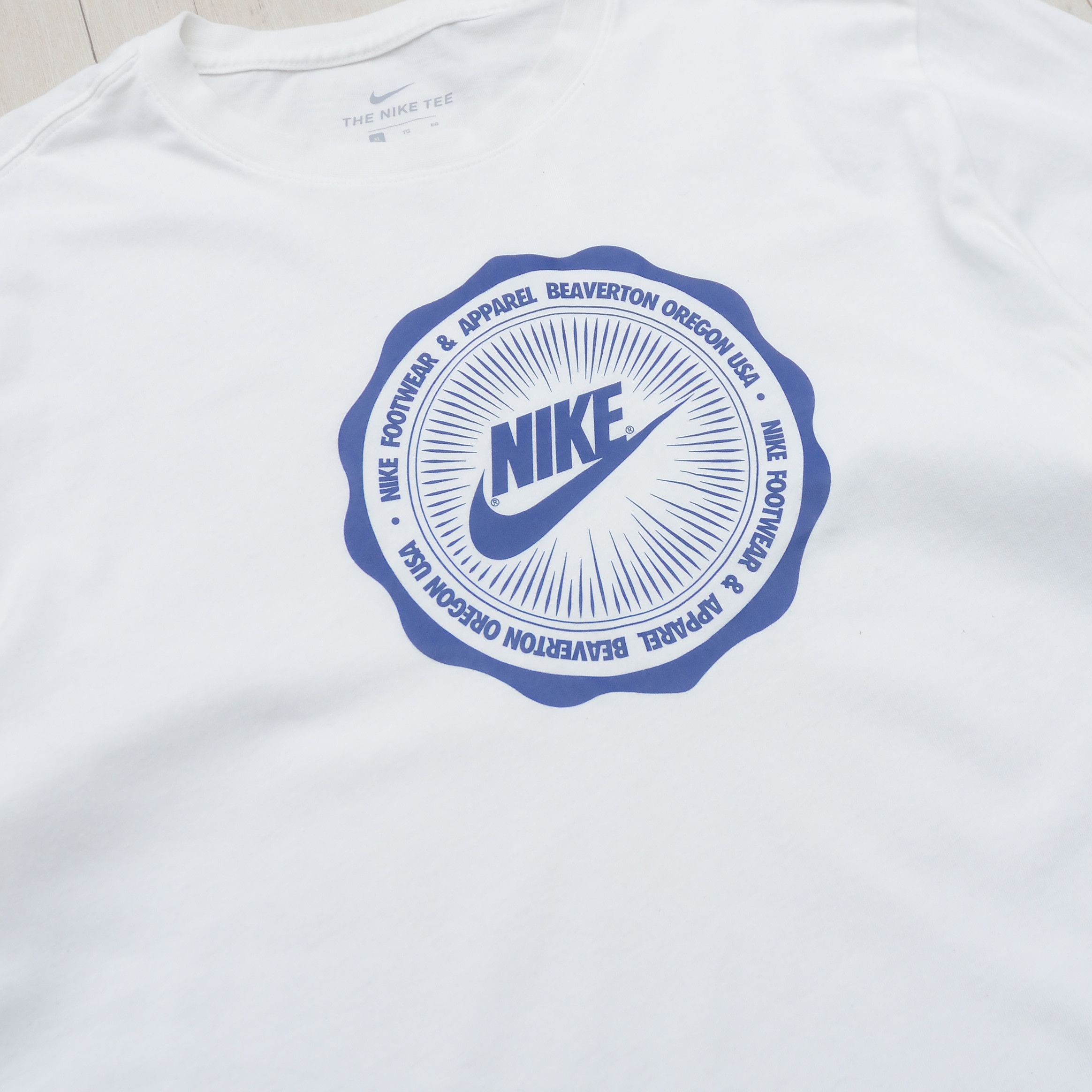 Nike NIKE T-Shirt White Big Blue Logo Size XL Original Sportswear Size US XL / EU 56 / 4 - 4 Thumbnail