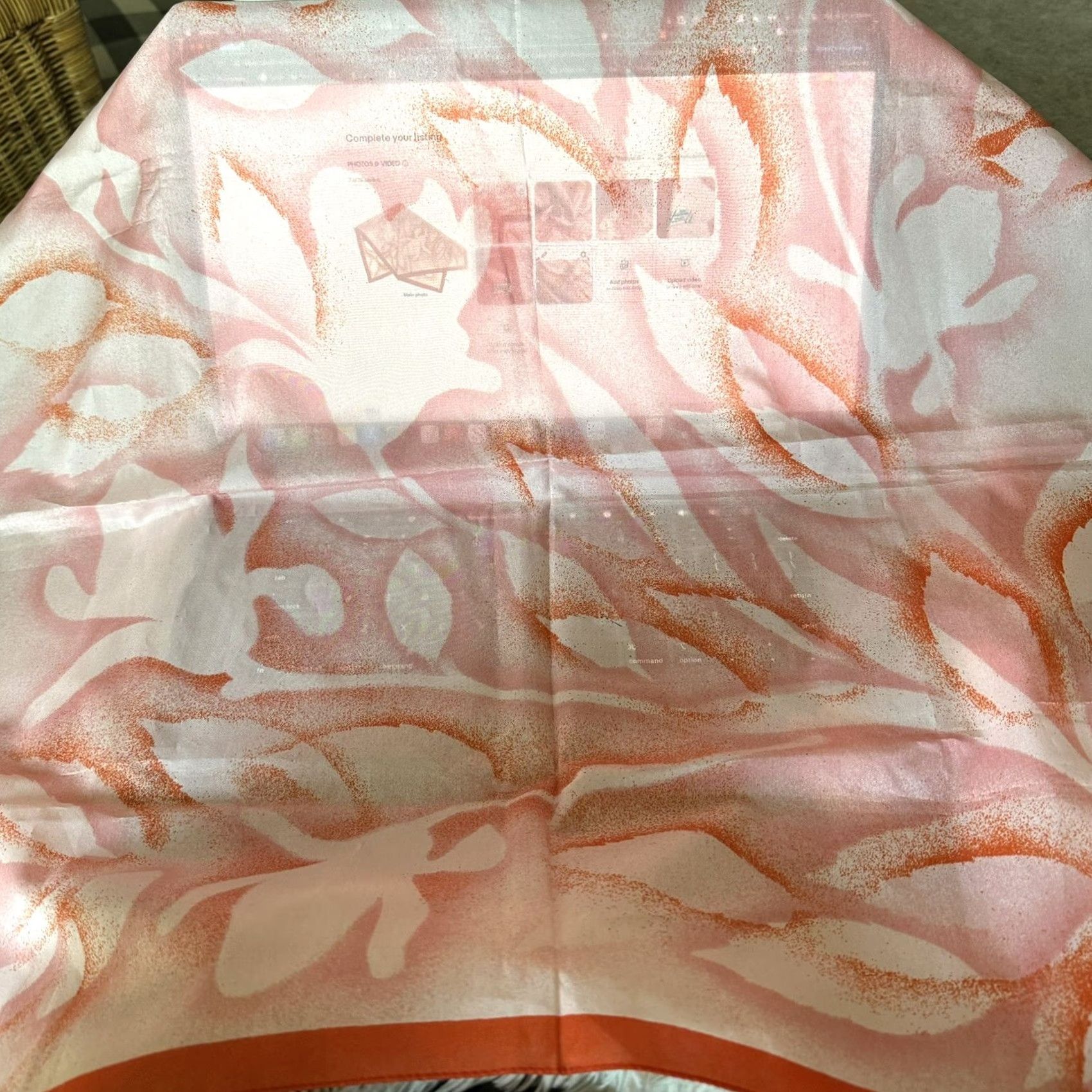 Vintage VINTAGE Made In Italy Floral Scarf Pink Red 27" x 27" Womens Silk Polyester? (original uses Polyester) Size ONE SIZE - 8 Thumbnail