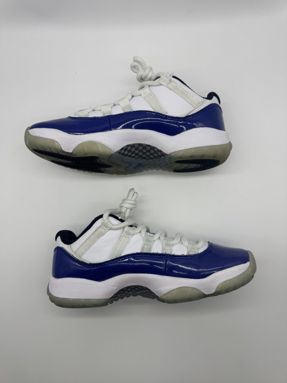 Jordan Brand × Nike Nike Air Jordan 11 Low Concord Sketch Women’s 7 | Youth 5.5 Size US 7 / IT 37 - 3 Thumbnail